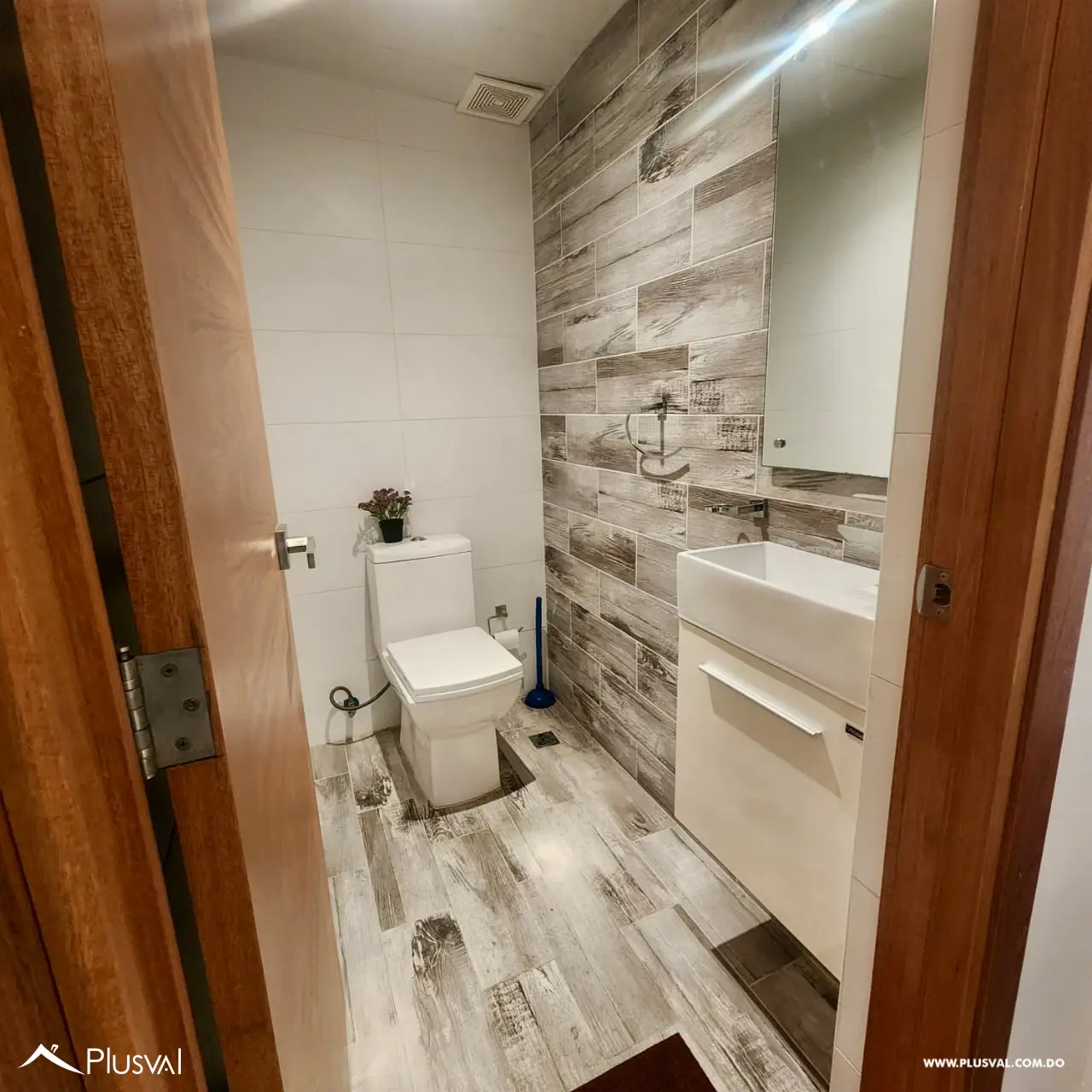 Apartamento en Alquiler Amueblado En Gazcue 467236