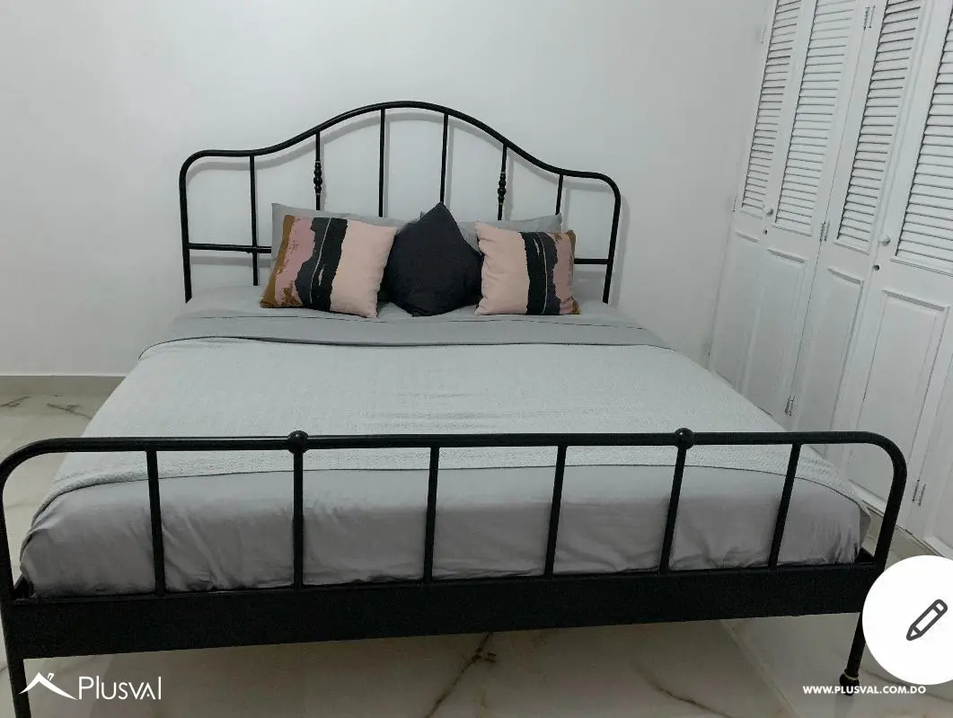 Apartamento de 3 habitaciones en alquiler en Evaristo Morales 523091