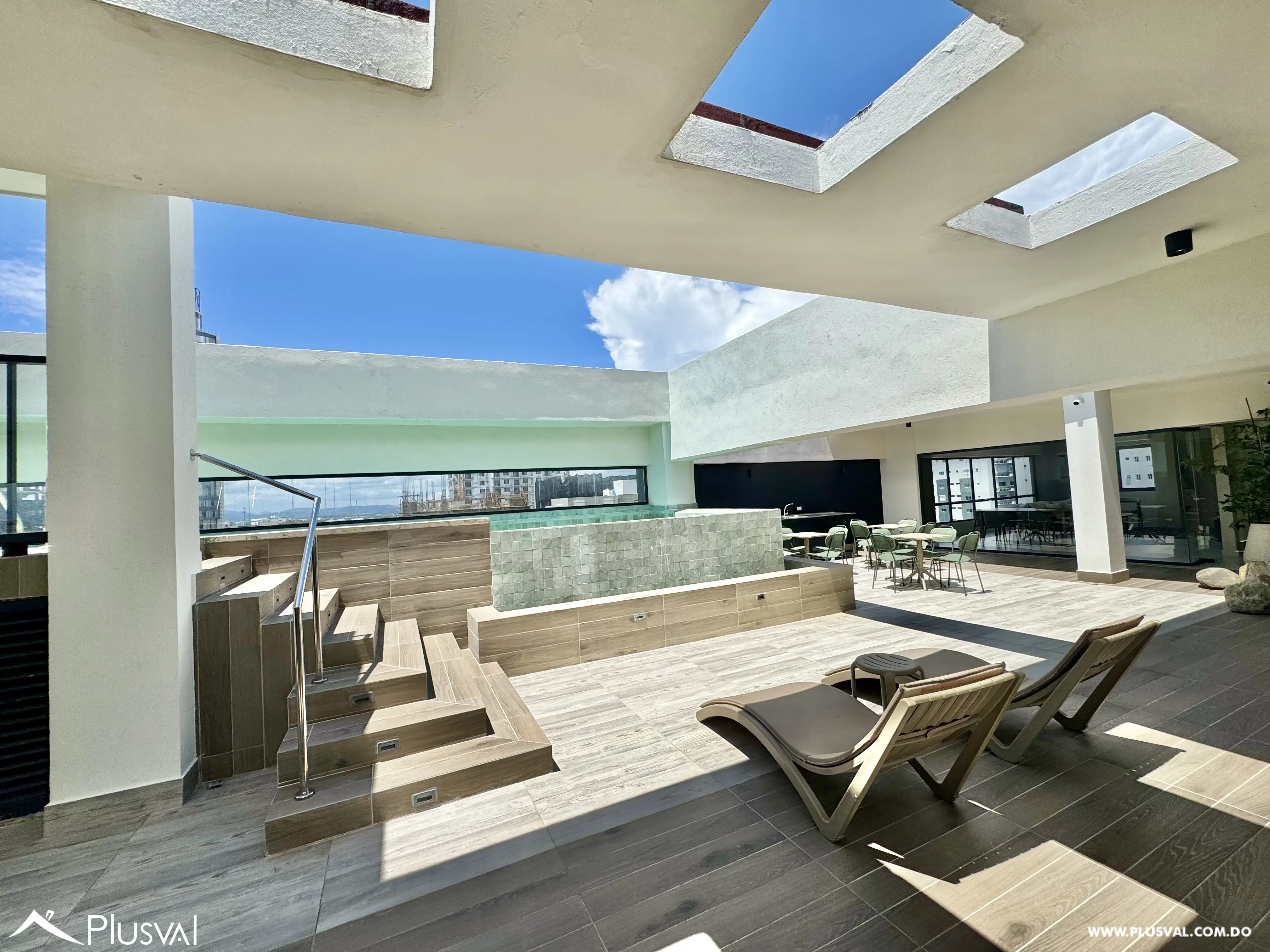 Alquilo Apto Finamente Amueblado en una de las Mejores Zonas de Naco 500027