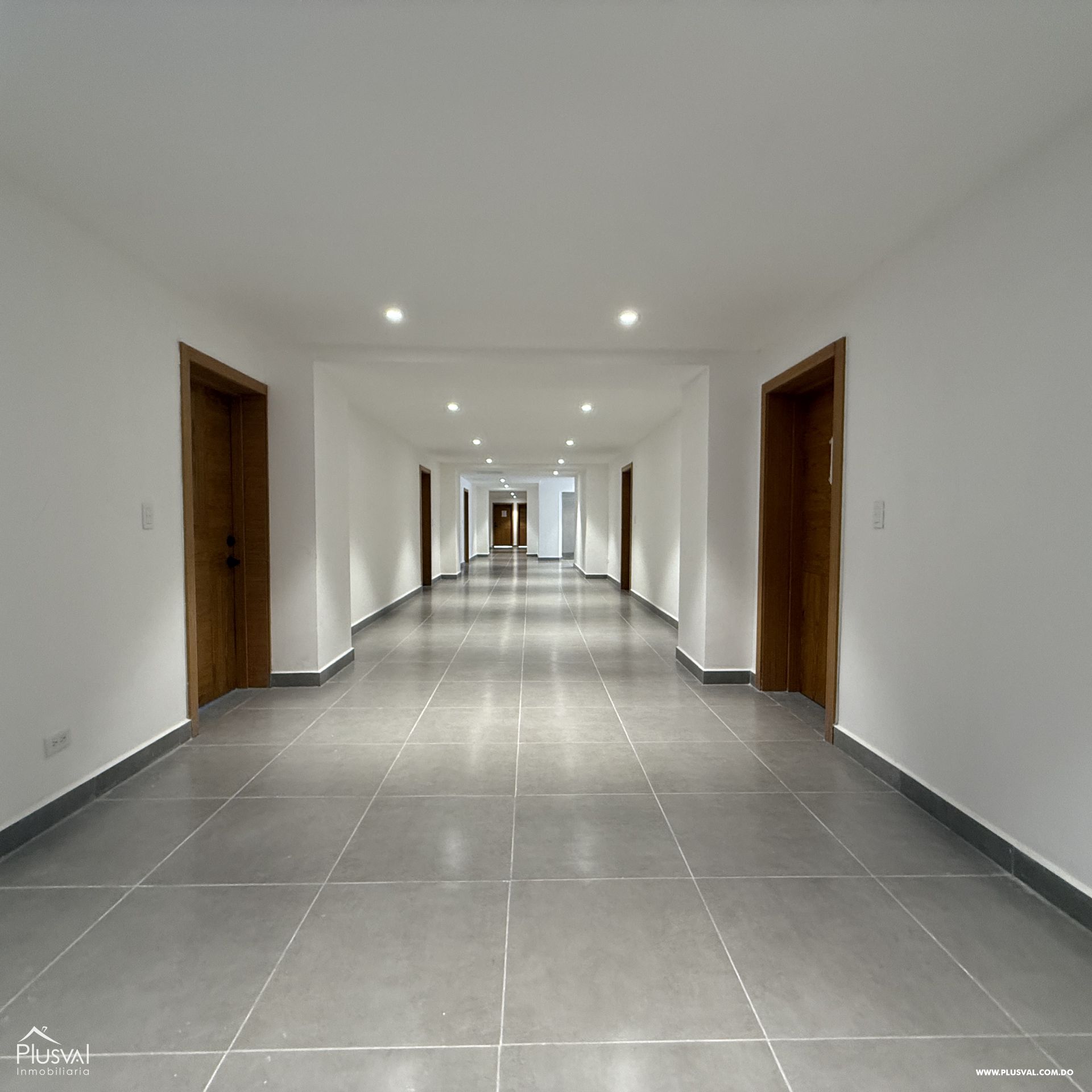 Impresionante apartamento de 1 habitacion en venta en el malecón, un oasis urbano en el corazón de Santo Domingo 428212