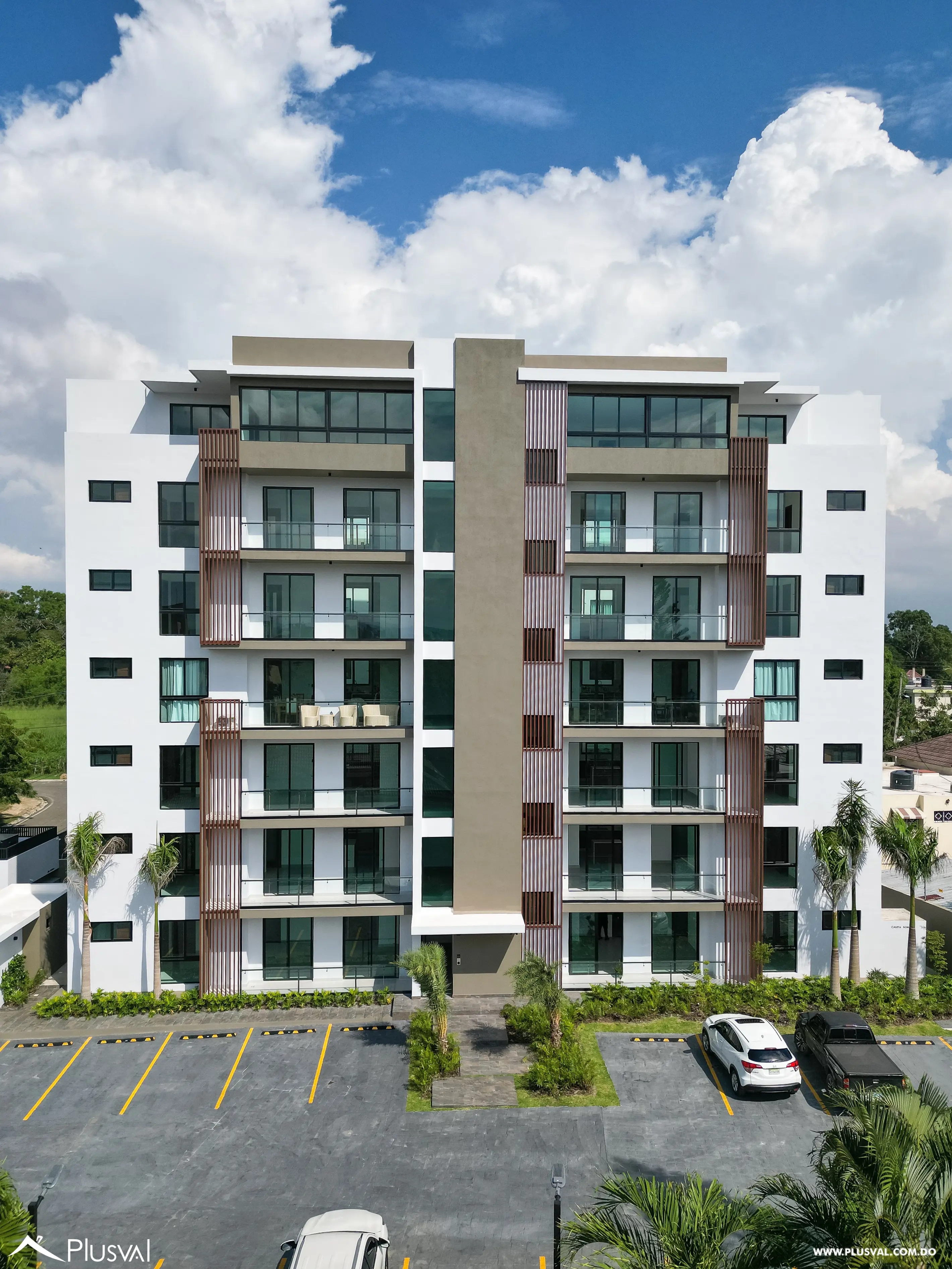 Moderno Apartamento de Tres Habitaciones en Alquiler 492340