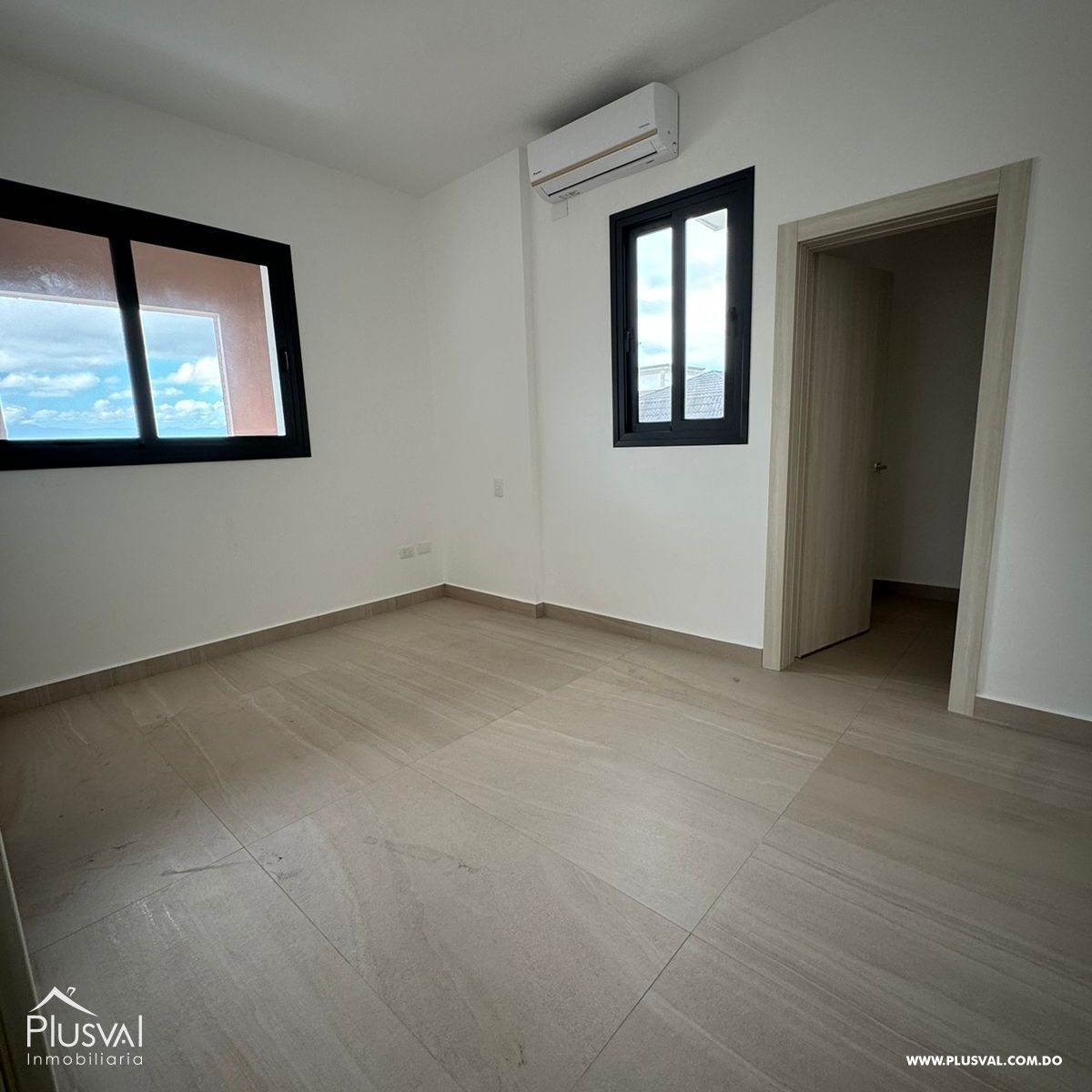 Torre Concepto Condo-Hotel en La Trinitaria en Alquiler 421916