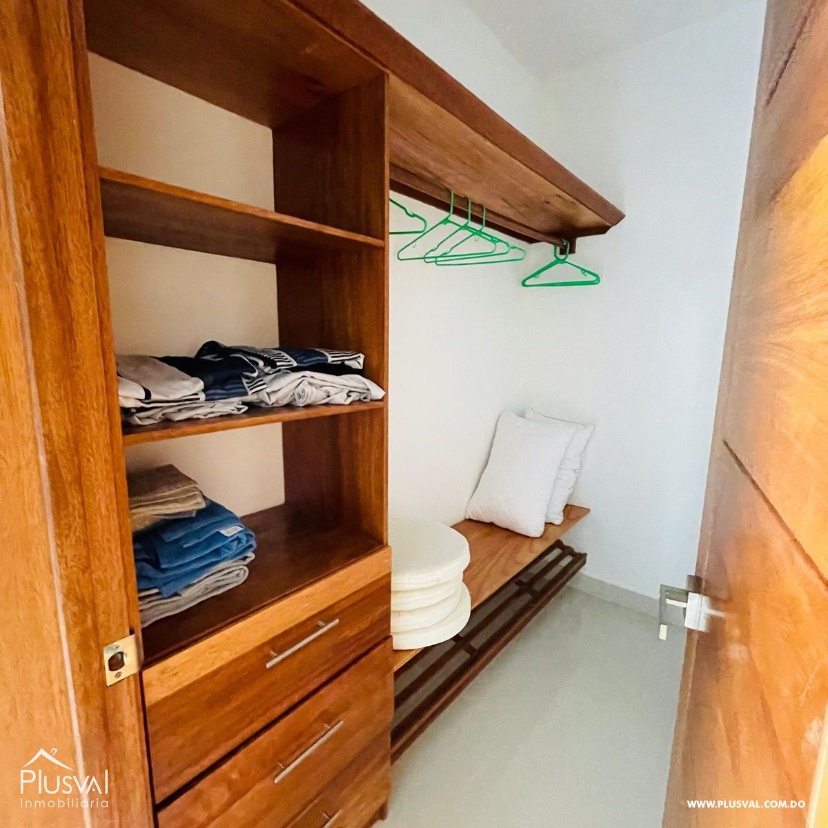 Apartamento moderno de 2 dormitorios con buena ubicación en El Cortesito, Bavaro 431185