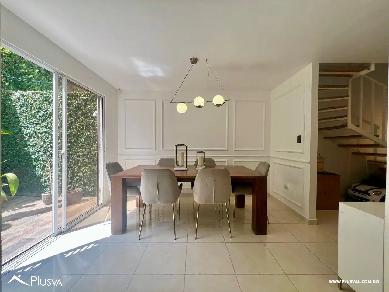 Casa dúplex en venta en Colinas del Viento con patio 526930