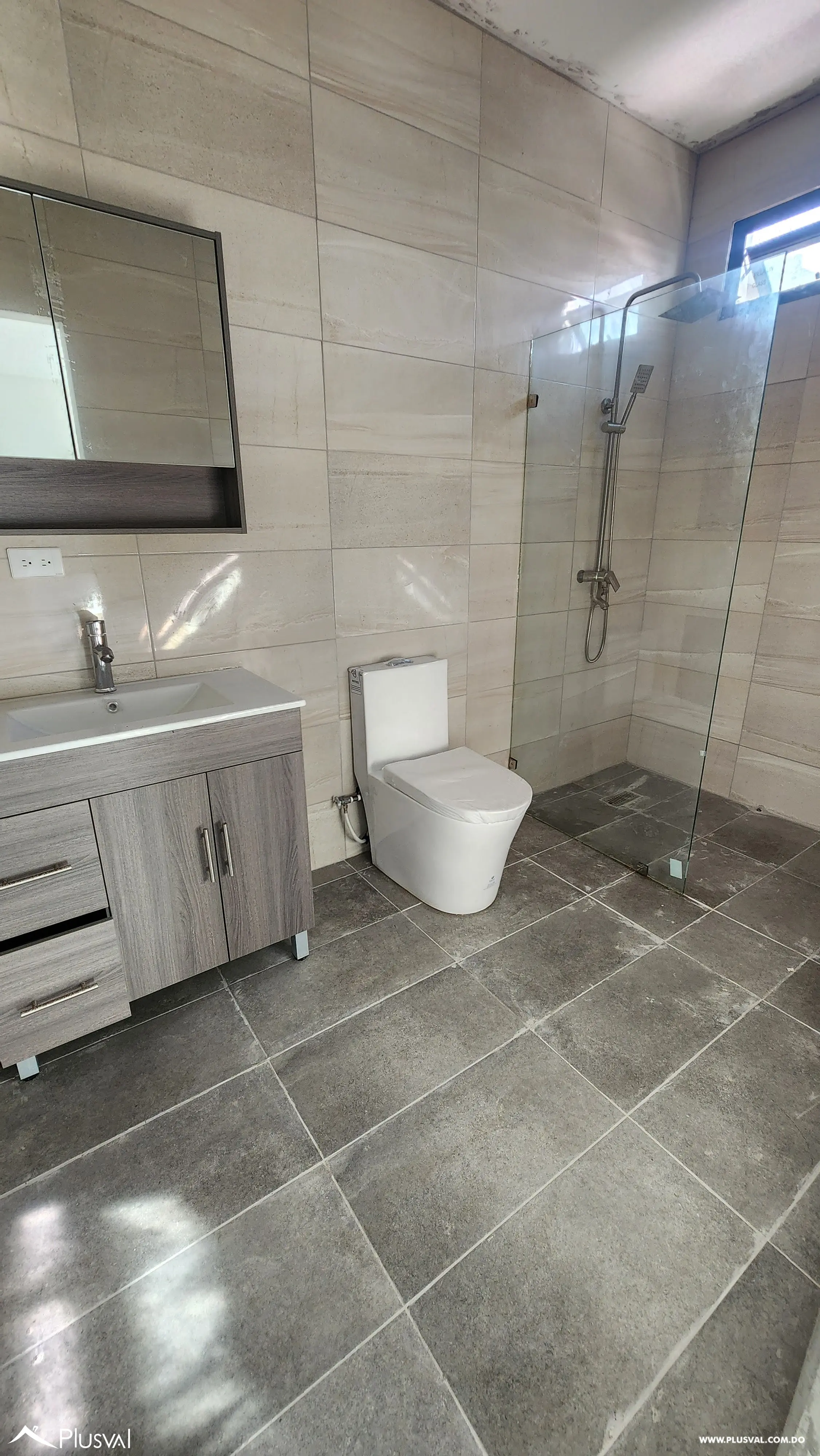 Se vende casa ideal para comercio y/o vivir. 473575