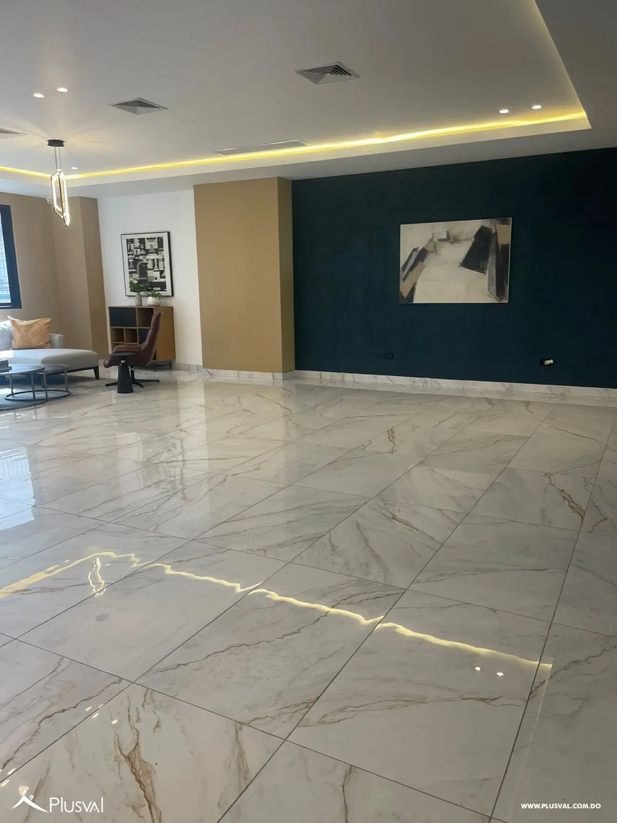 ¡Vive en las alturas! Elegante apartamento en 9no piso con ubicación privilegiada 465133