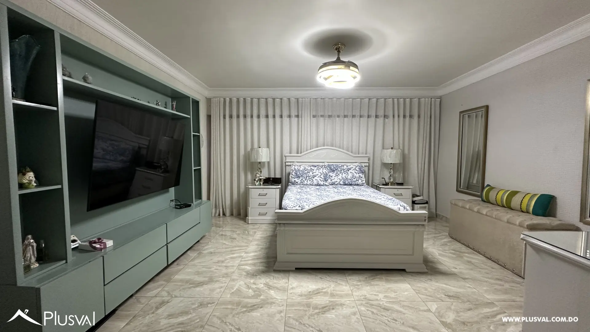Apartamento en Venta en Evaristo Morales | 3 Habitaciones y 2 Parqueos en Santo Domingo 505390