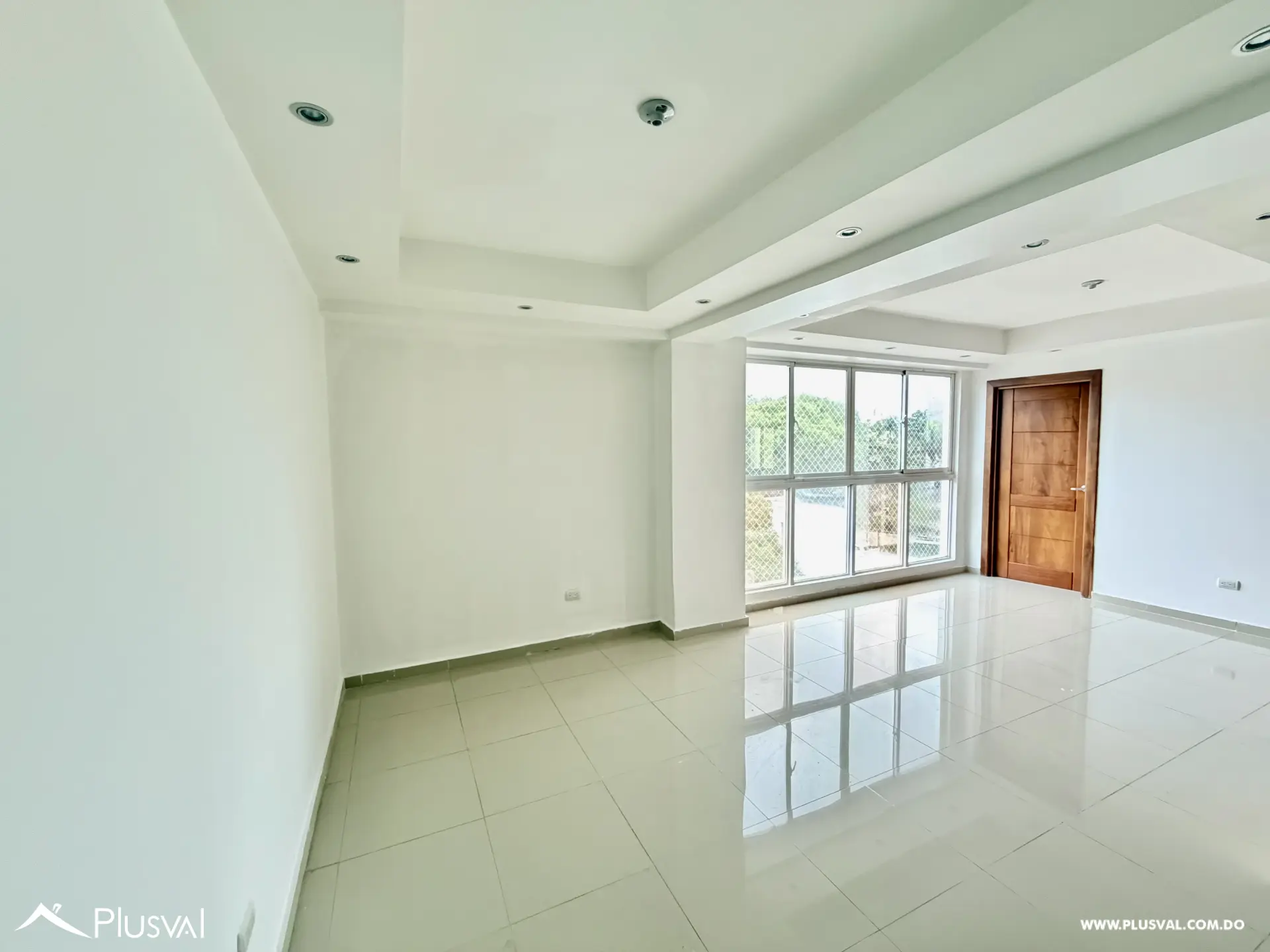 Se vende apartamento con terraza en los Restauradores, Distrito Nacional. 535793