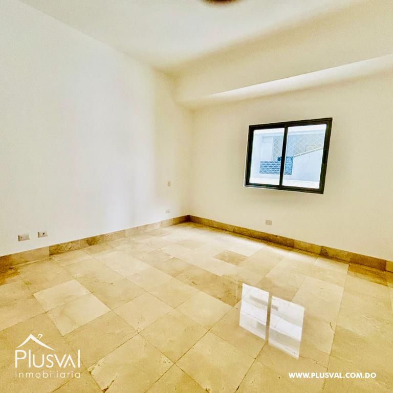 Alquiler de apartamento con amplio balcón en Piantini 344440