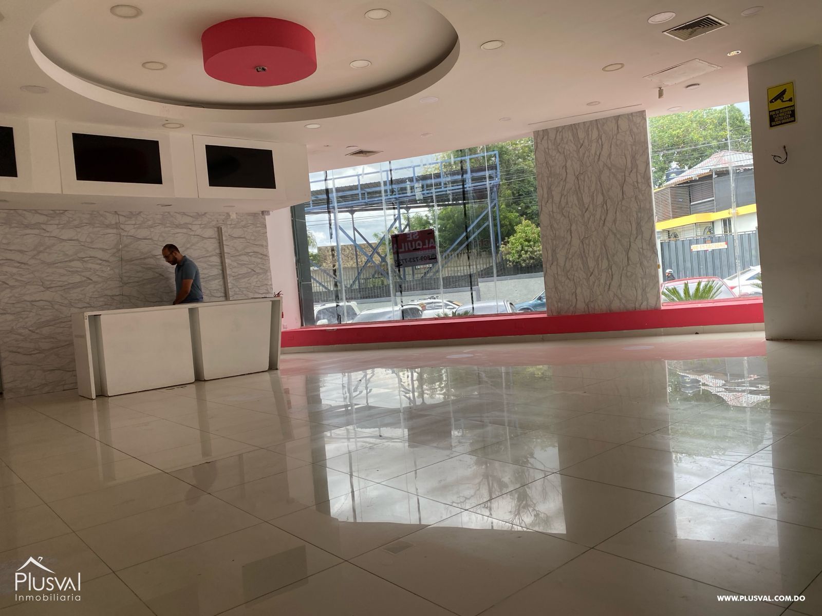 Local Versátil y de Alta Visibilidad en la Av. 27 de Febrero 476241