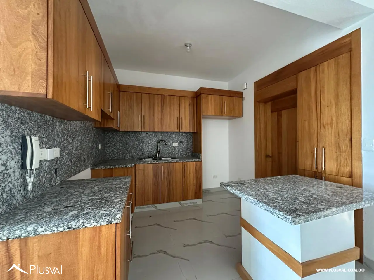 ESTUPENDO APARTAMENTO EN RENTA 468384