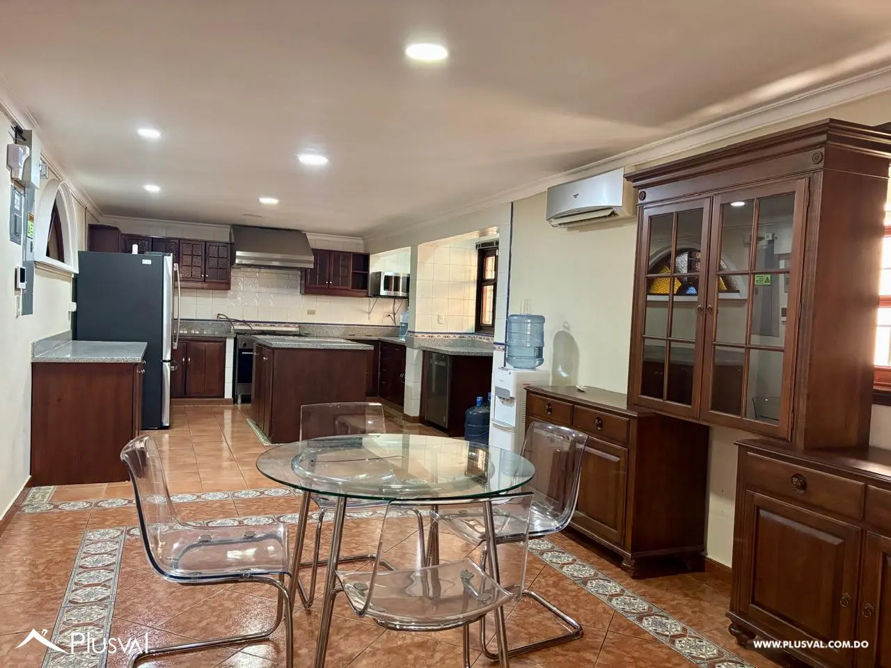 Amplia y clásica casa en alquiler en la mejor zona de Bella Vista 457954