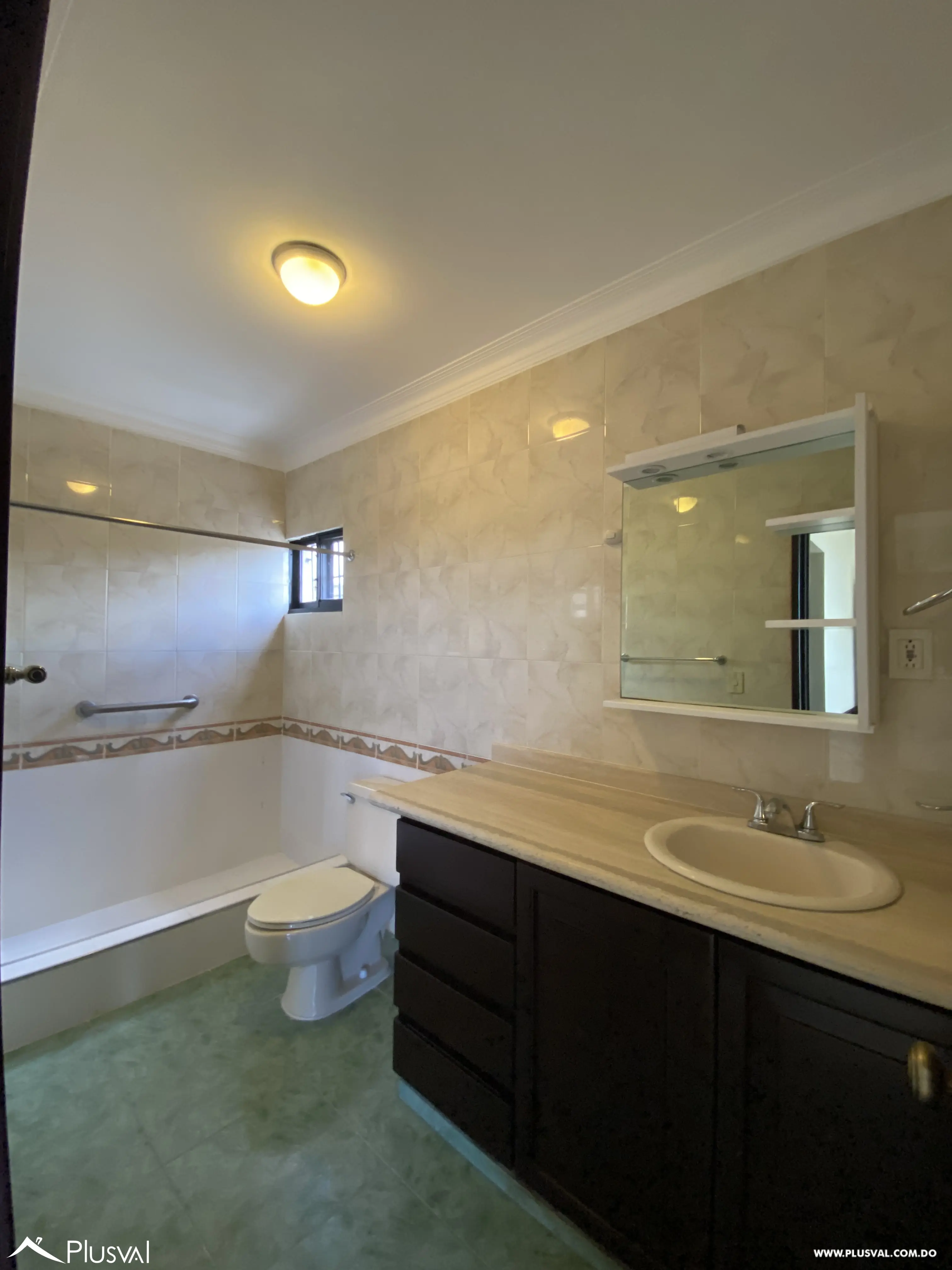 Alquilo Excelente Casa Residencial en Las Praderas 455457