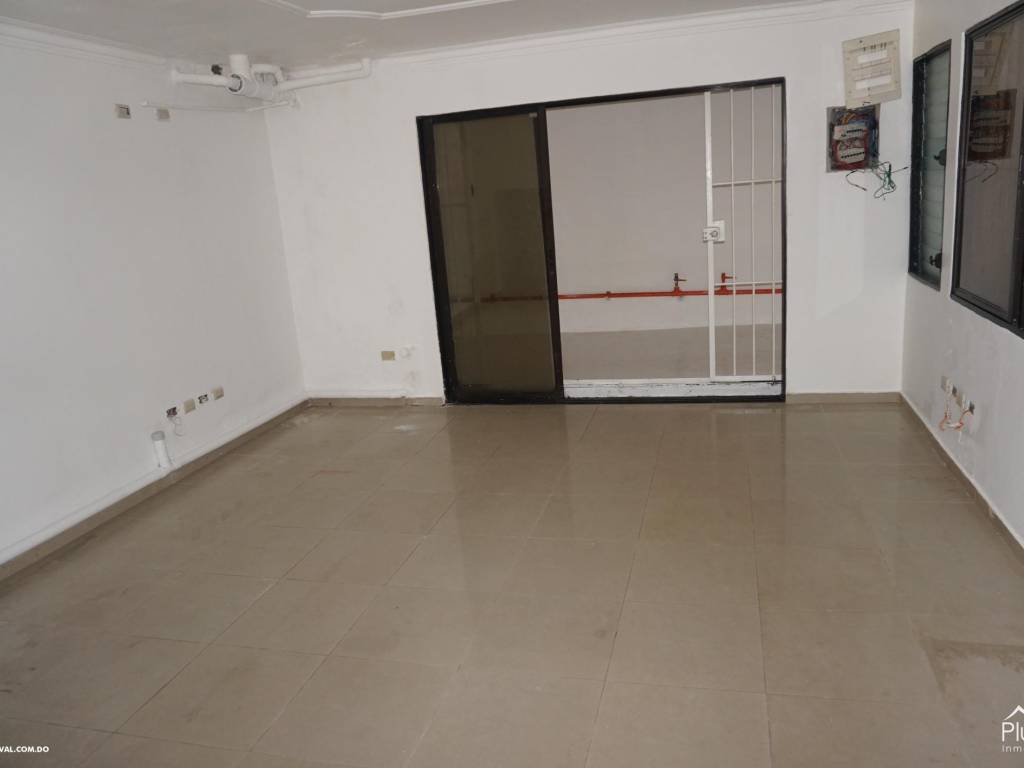 Local comercial en alquiler en Julieta 37938