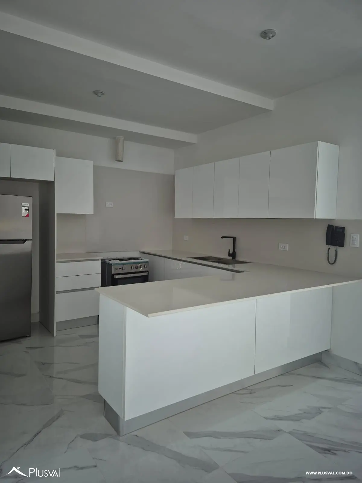 AMPLIO APARTAMENTO DE 1 HAB CON LINEA BLANCA EN GAZCUE 516756