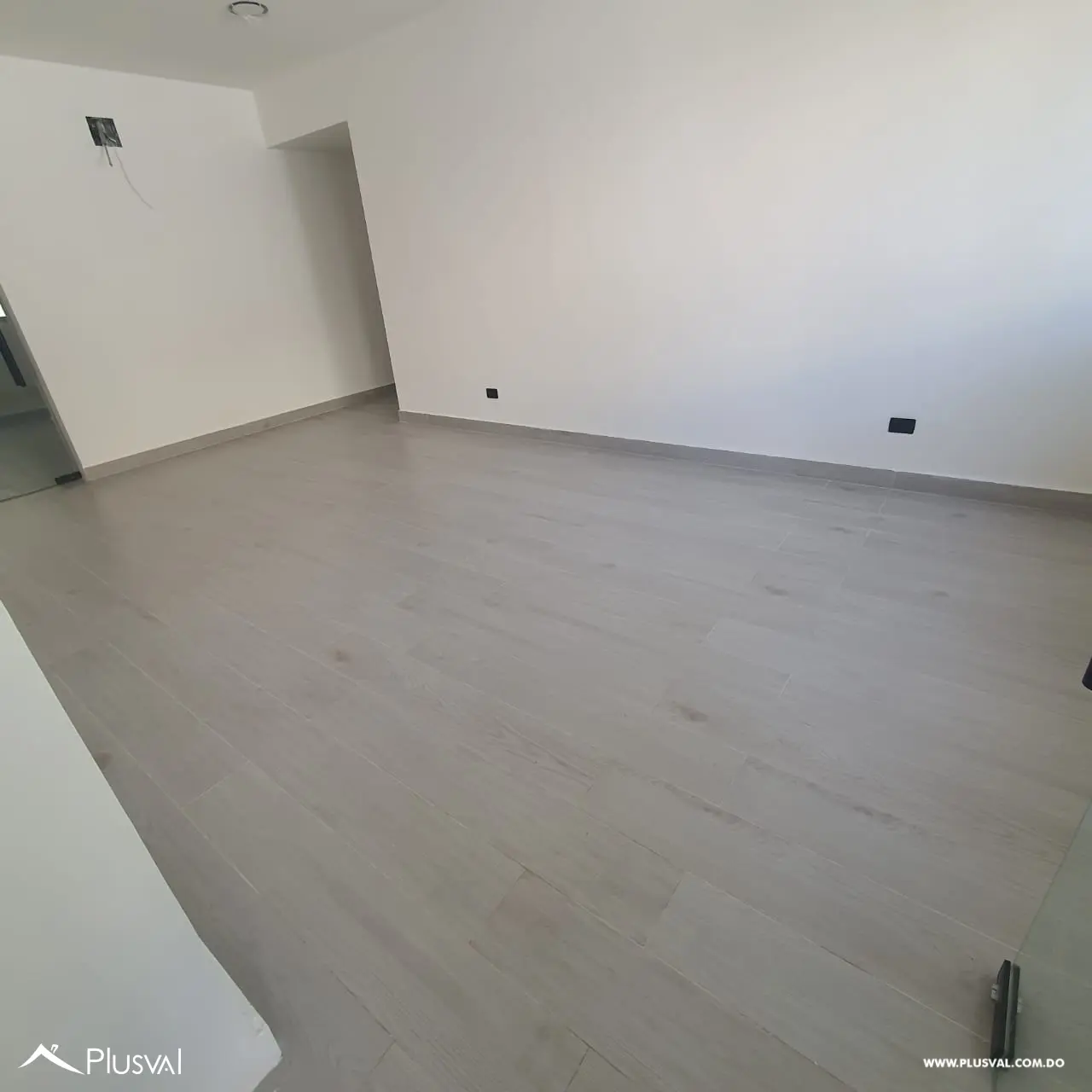 Se Alquila Local Nuevo en Zona universitaria 461545
