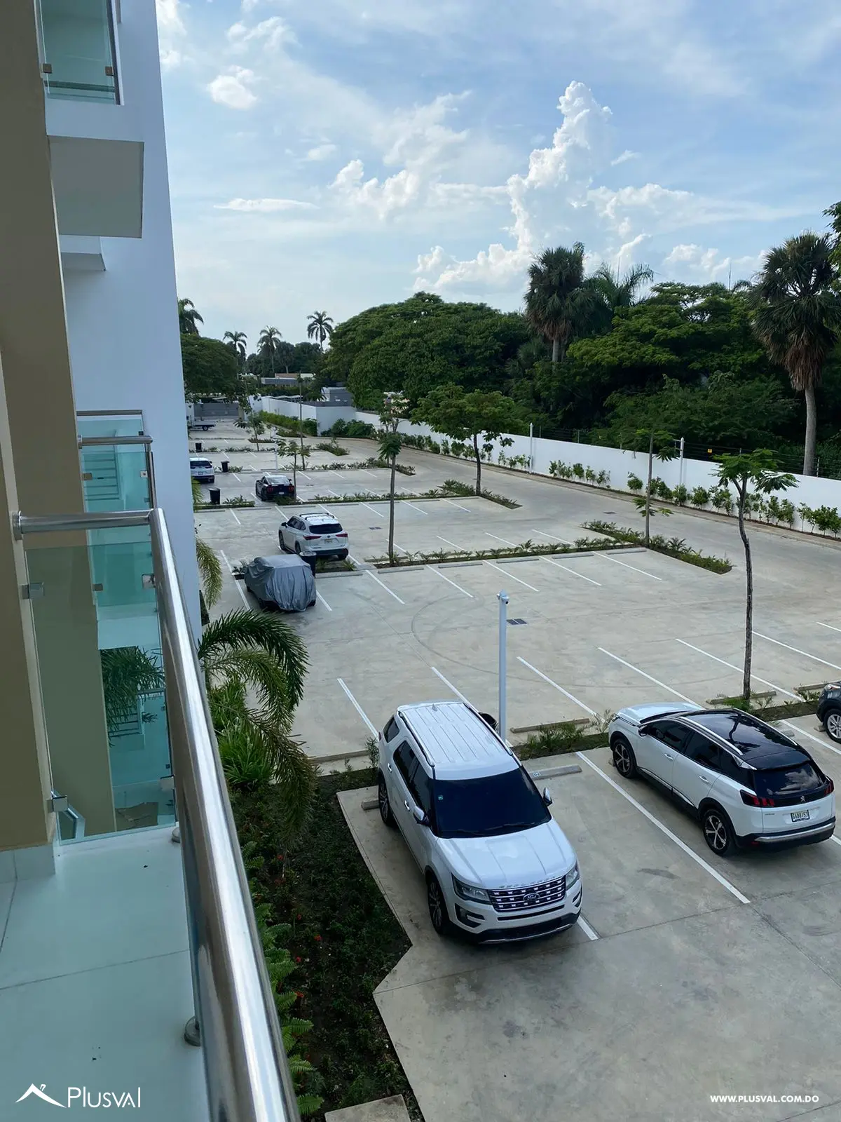 Apartamento en tercer nivel con acceso a atractivas amenidades 466812