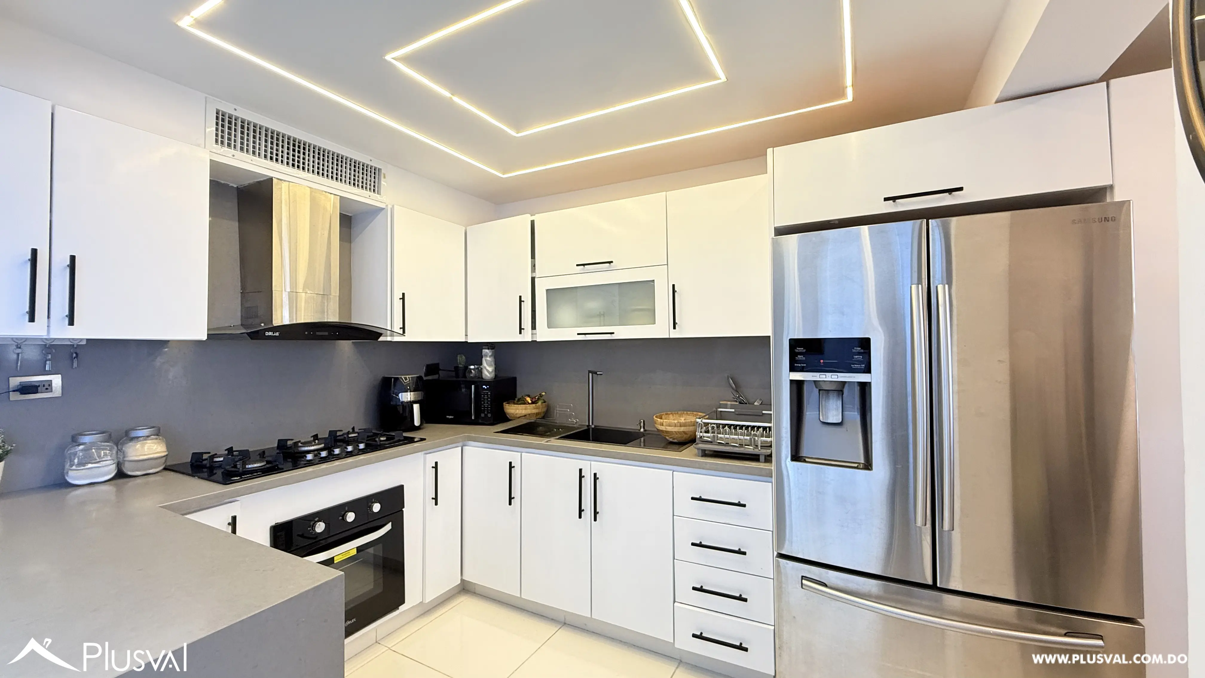 Penthouse en venta en Cerro Alto, Santiago de los Caballeros, con ascensor y 4 parqueos privados 487438