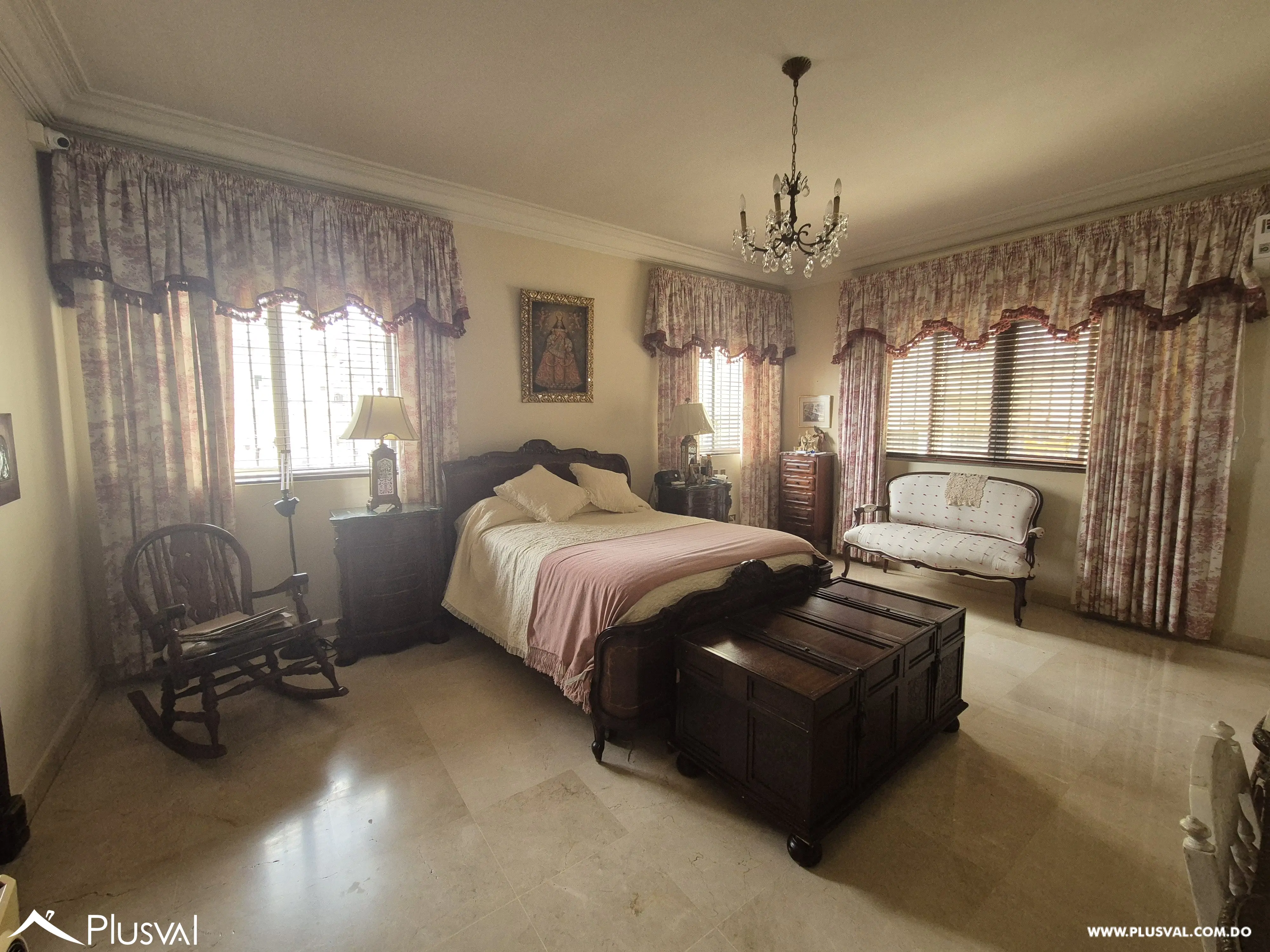 Apartamento uno por piso en venta en Serralles en piso alto 456460