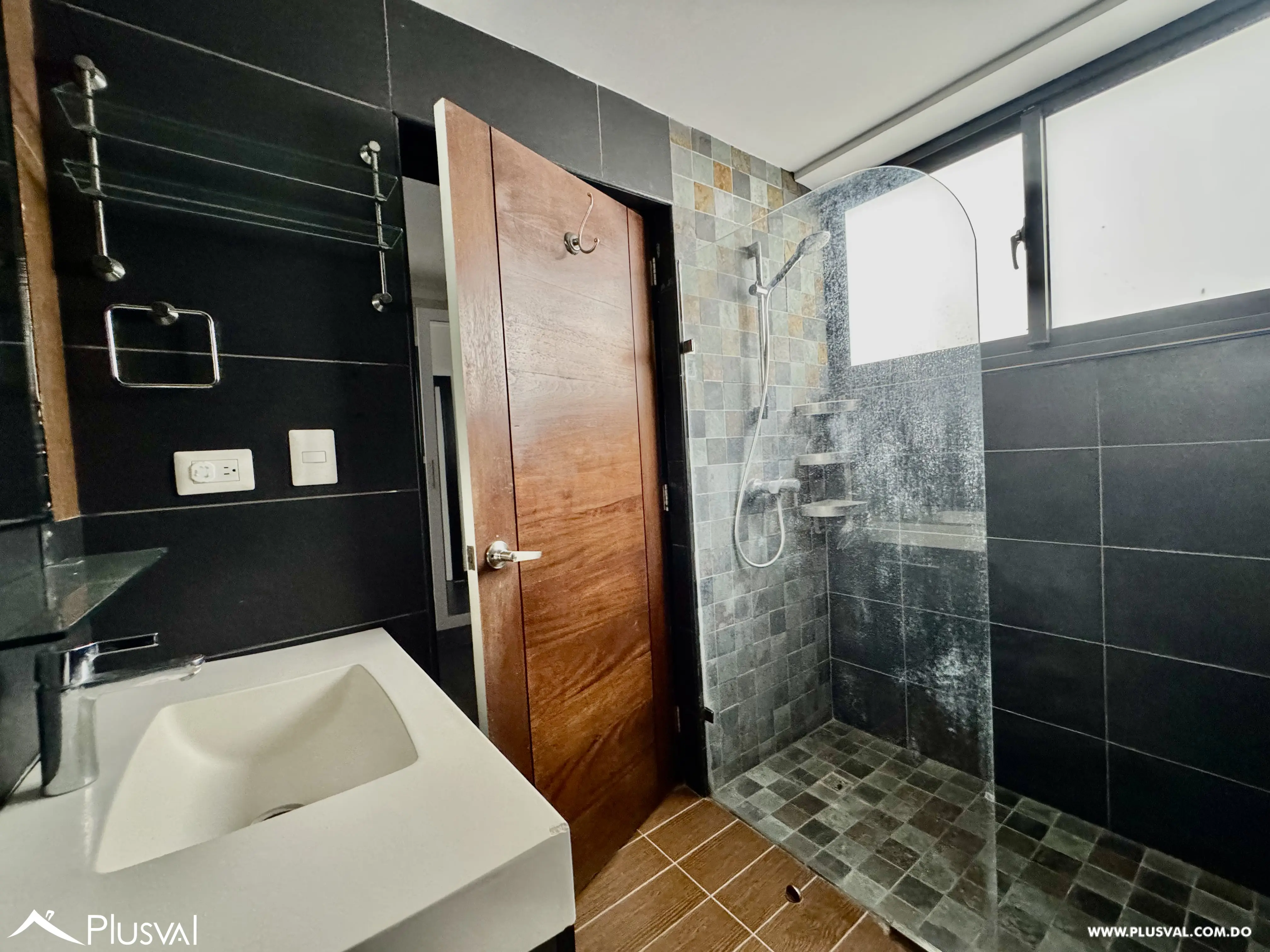 Alquilo Excelente Apartamento en el Corazón de Piantini 493572