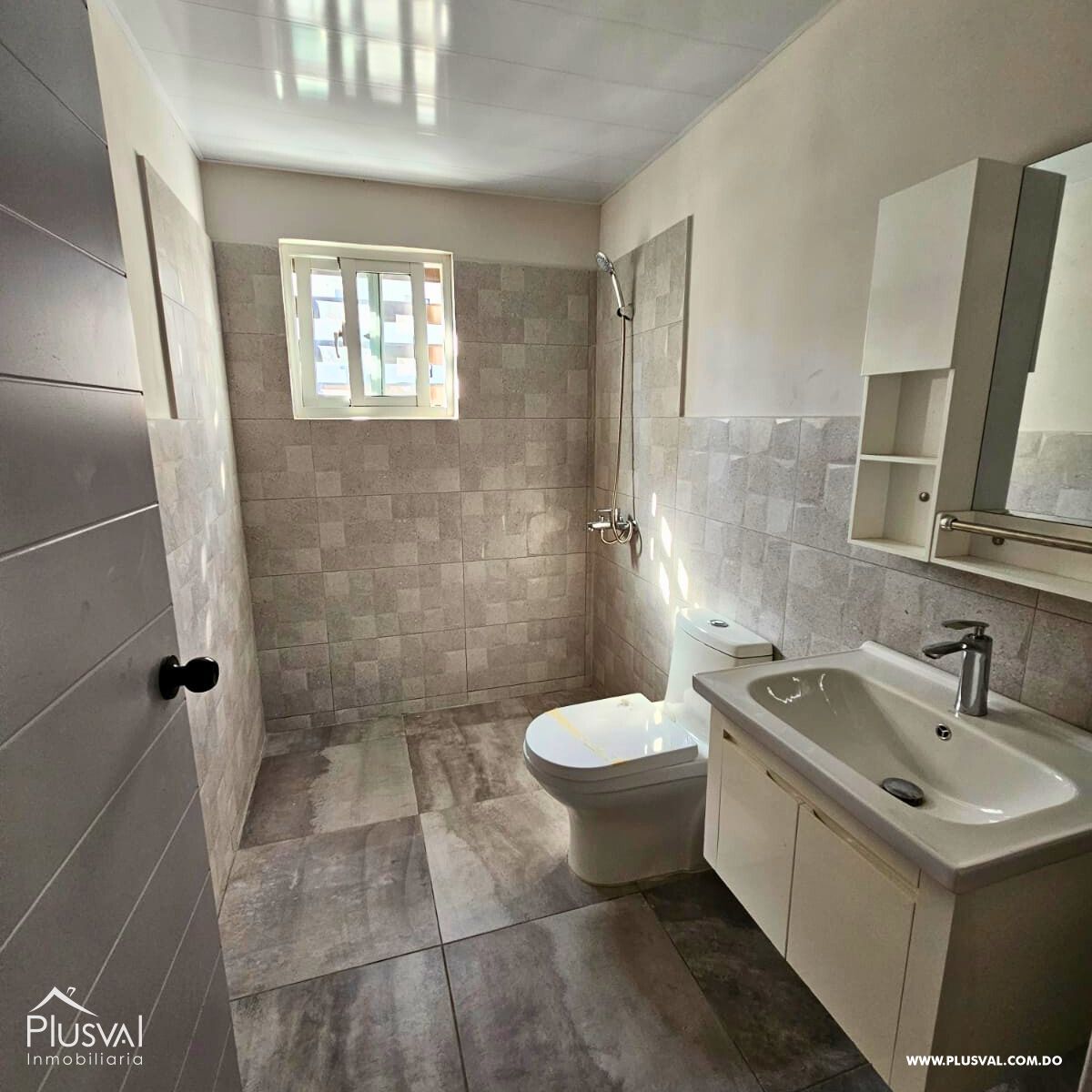 Apartamento de 3 hab + Estudio en venta en Serrallés 412151
