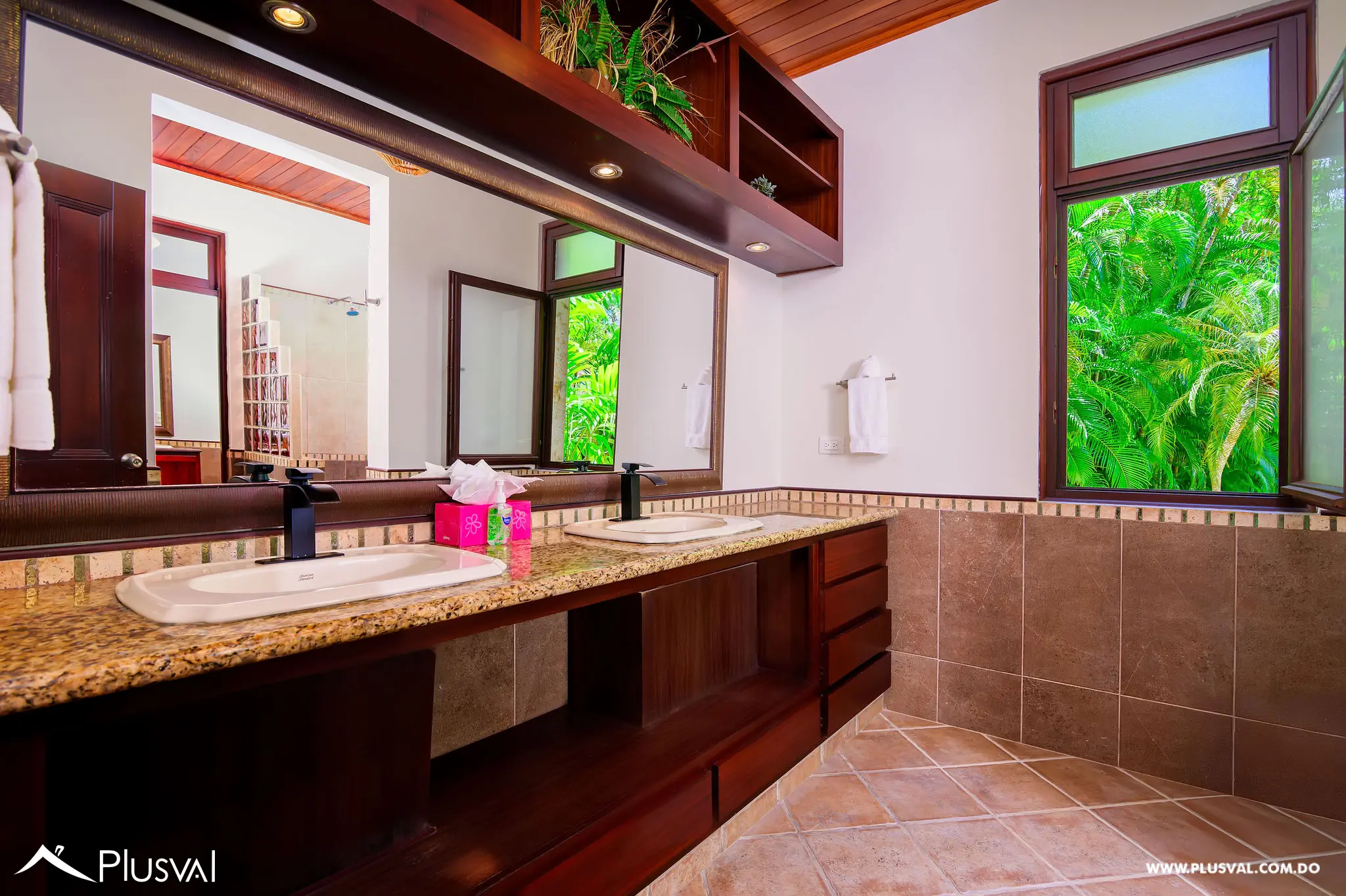 Preciosa Villa en venta. primera línea de playa en Cabrera 476752