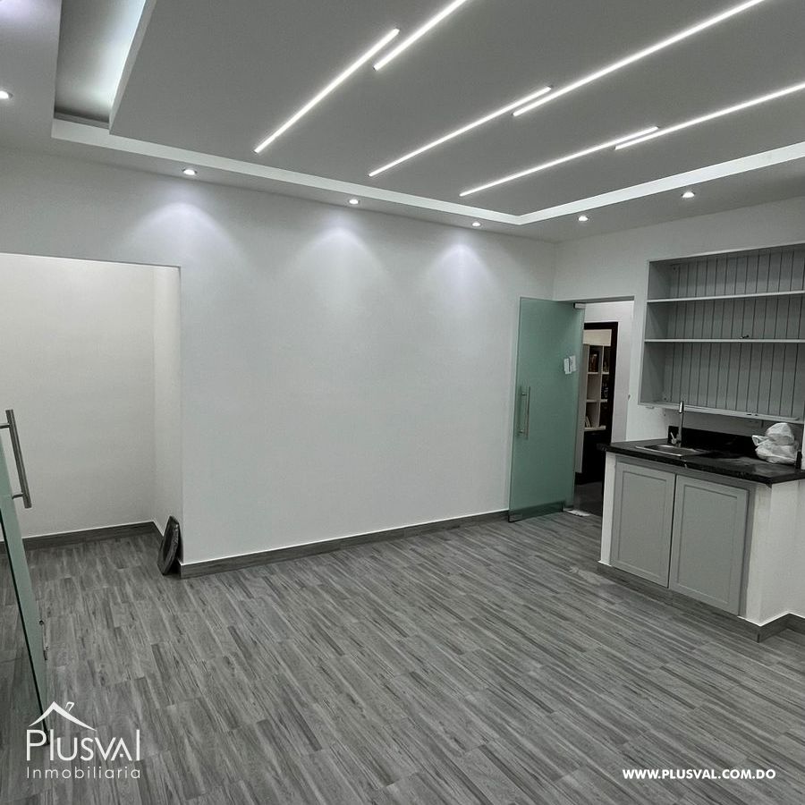 Amplio local en venta en Piantini 306999
