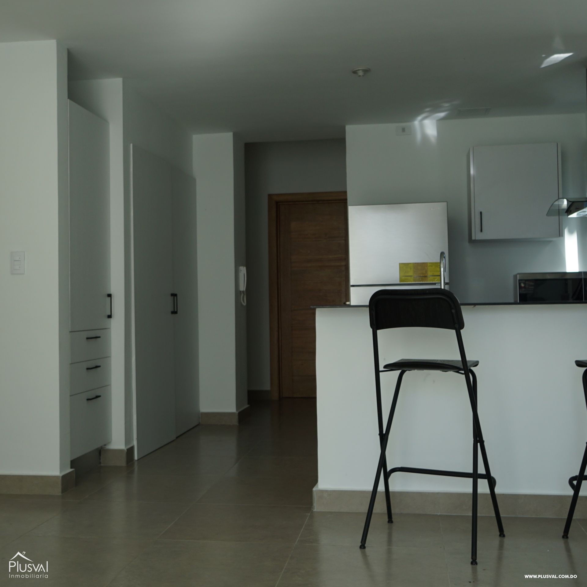 Moderno apartamento en alquiler con línea blanca en Piantini 430671