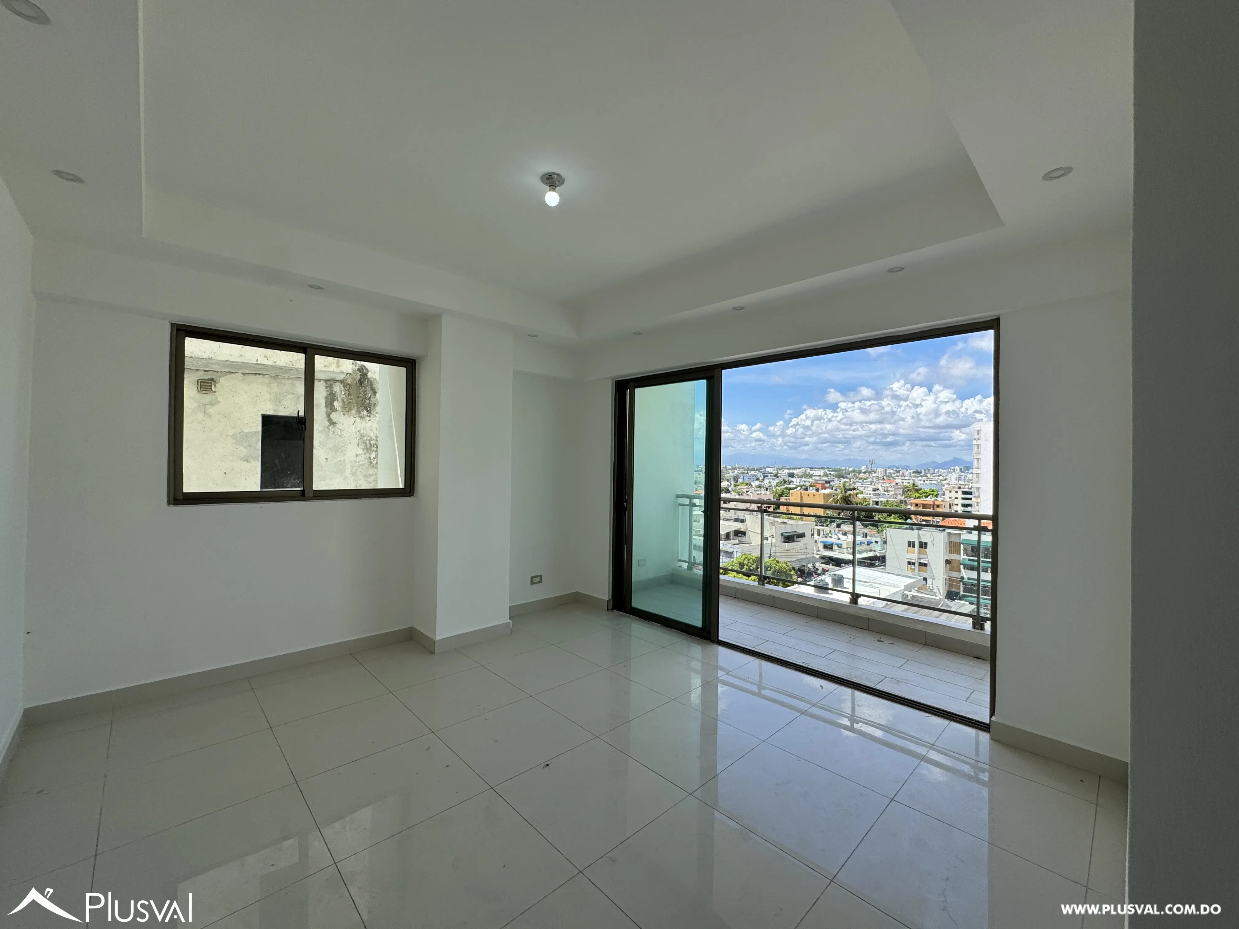 Apartamento en alquiler en torre moderna con vista a la ciudad | 3 habitaciones 530630