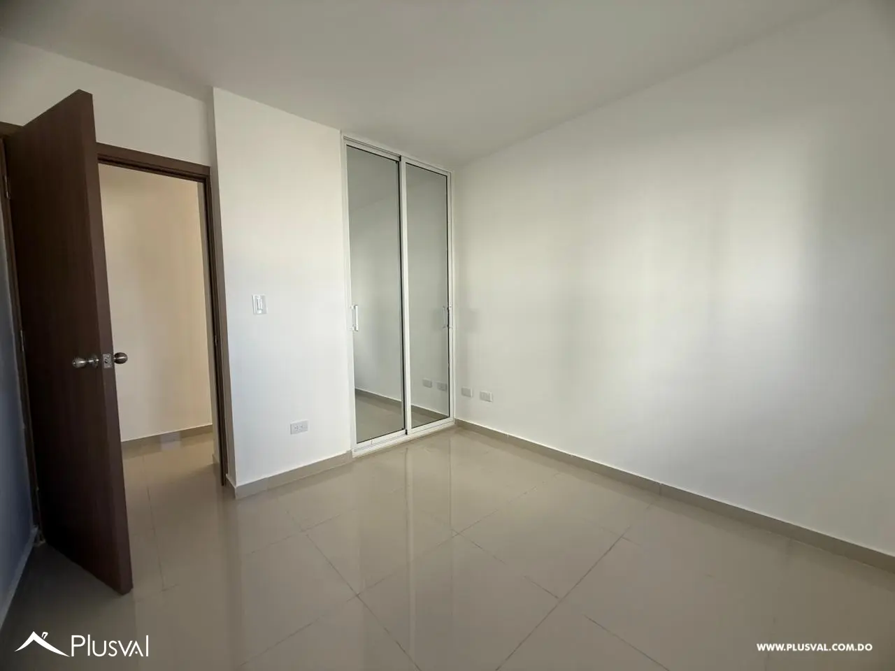 Apartamentos Modernos con Terraza y Patio en Santo Domingo Oeste 503874