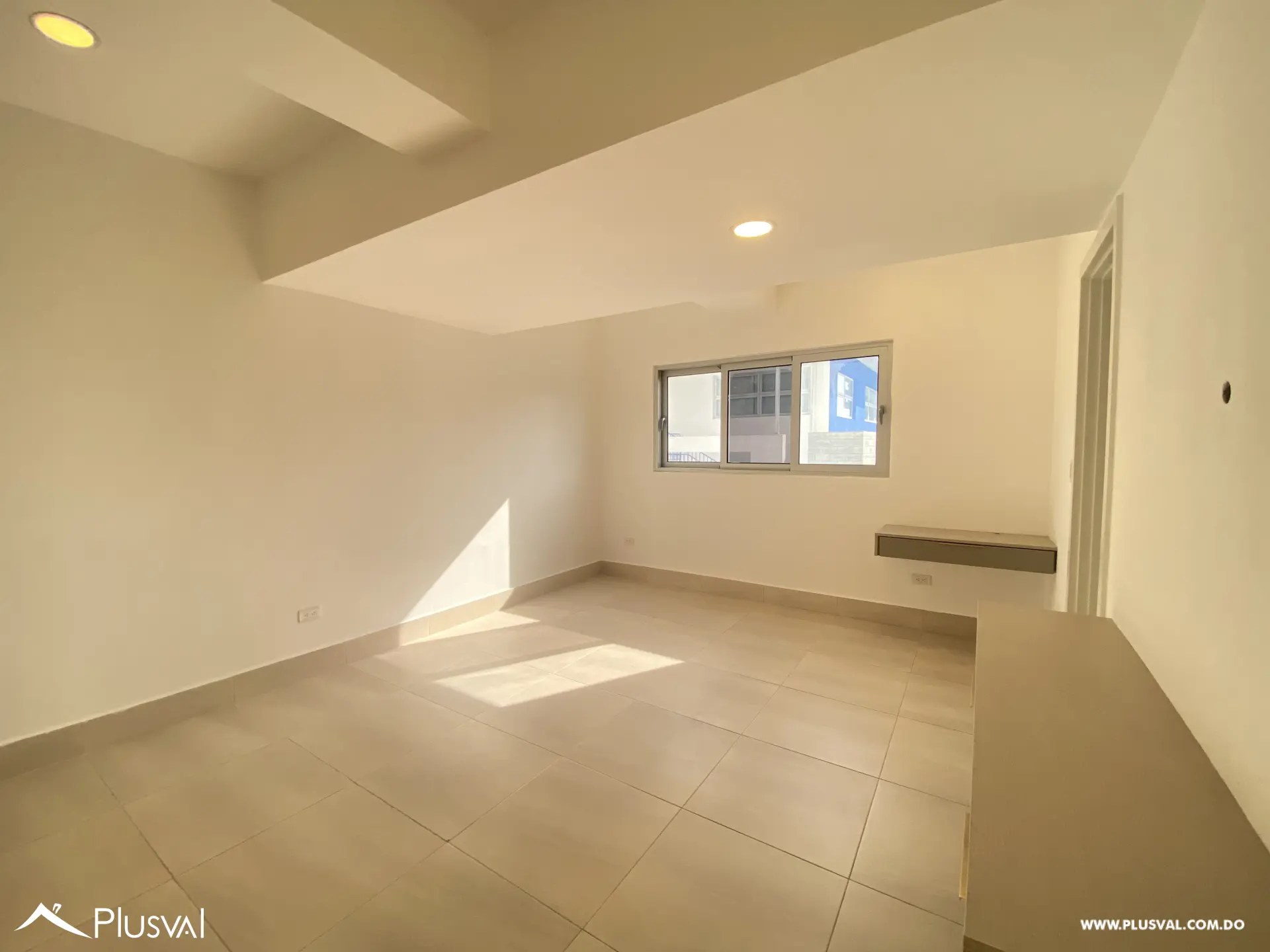 Alquilo Excelente y Amplio Apartamento en Zona Exclusiva en  La Esperilla 467470