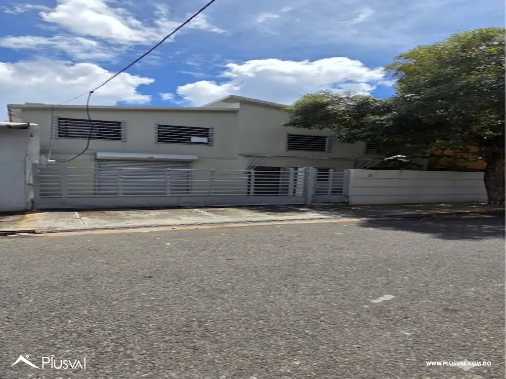 Se vende casa de dos niveles en el sector Miraflores 494865