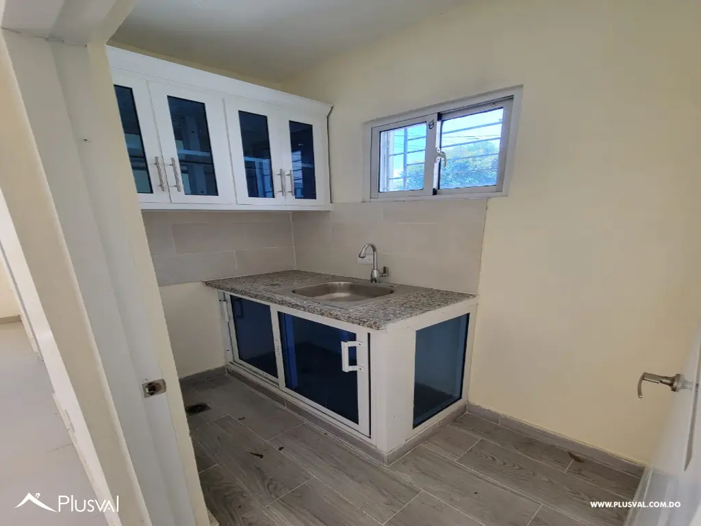 Edificio Residencial con dos Locales Comerciales En Venta 463188