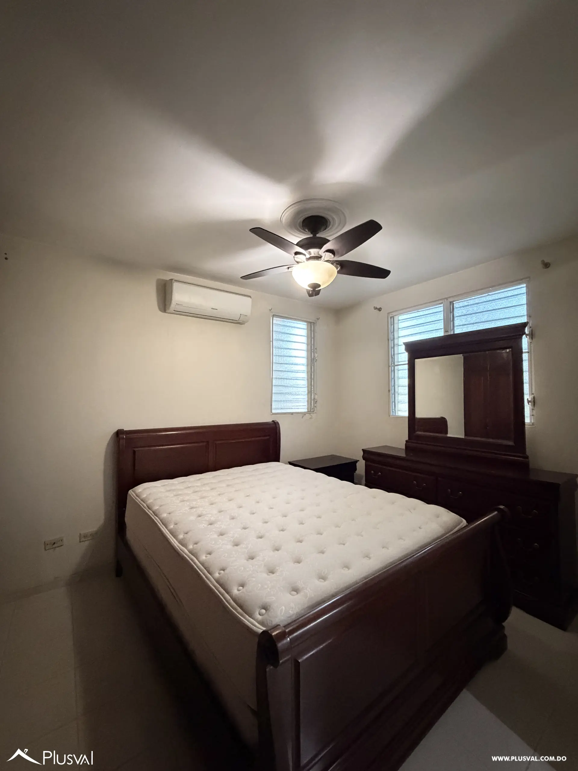 Apartamento de 3 habitaciones en Alquiler en La Esmeralda 516785