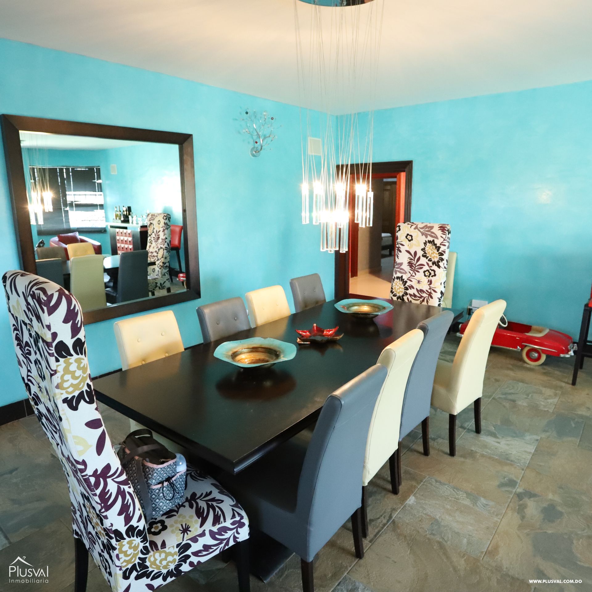 Apartamento ubicado en un 6to nivel con excelente vista hacia el monumeto 187718