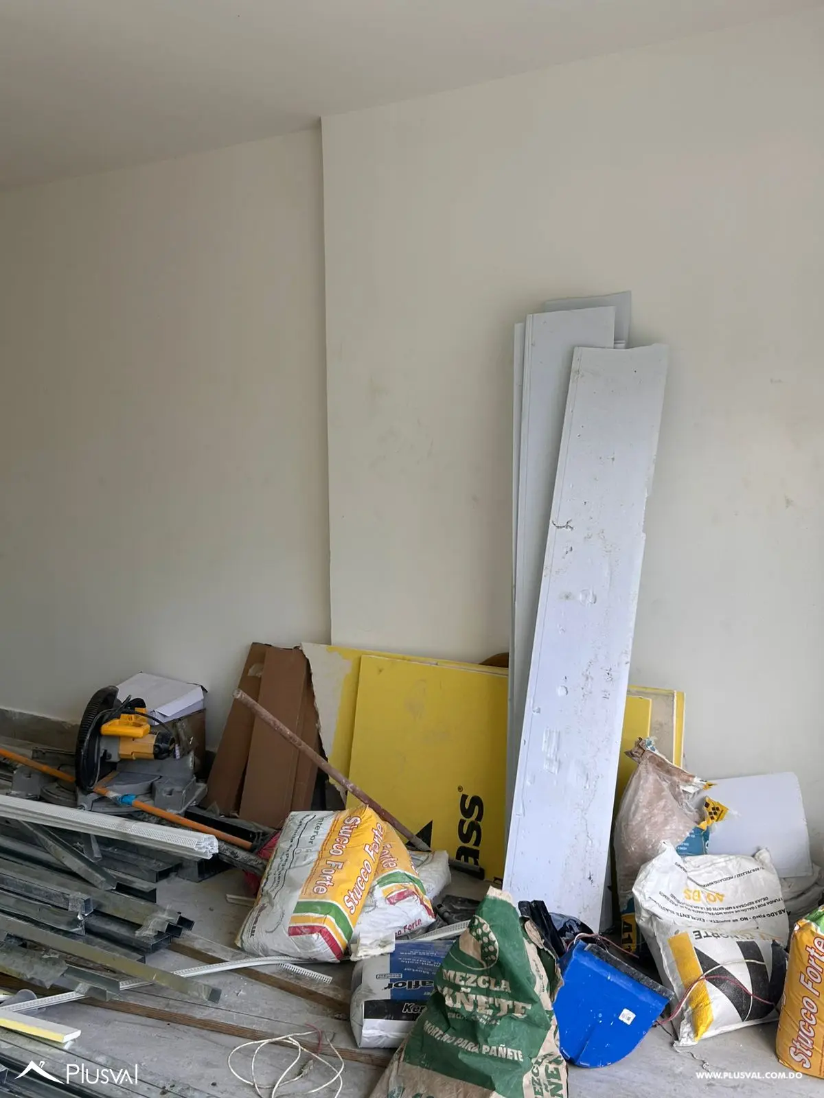 Plaza RUAJ Local 1-B 475003