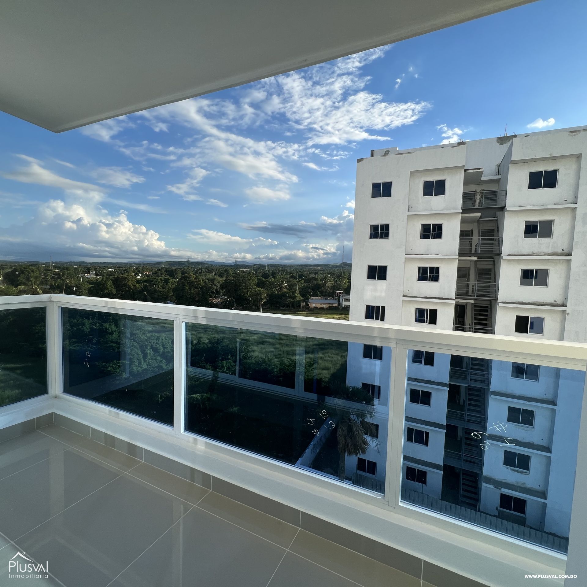 Nuevo apartamento en venta con hermosa vista. 242342