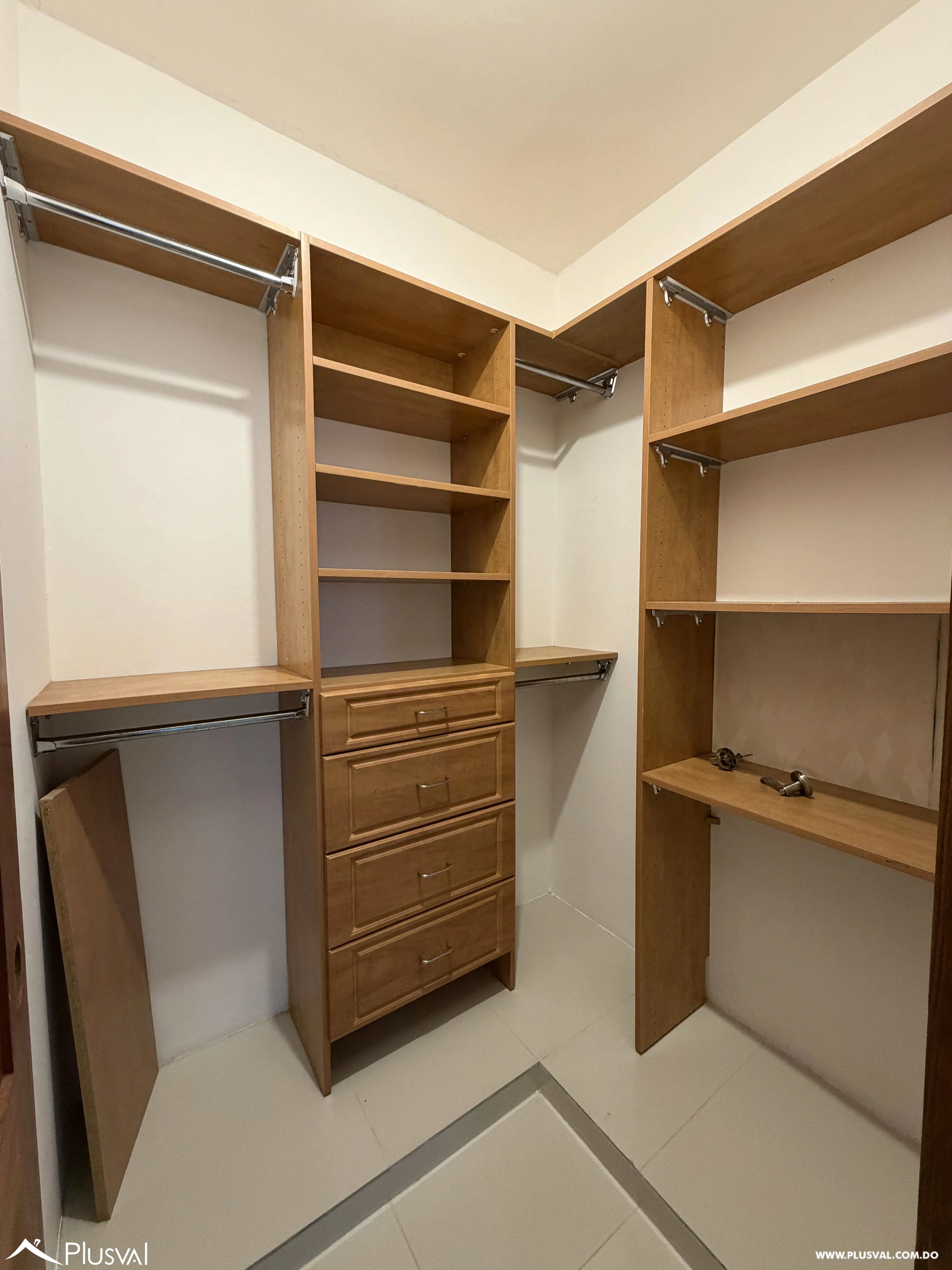 Apartamento en venta en Bella Vista – 3 habitaciones y 2 parqueos 477057