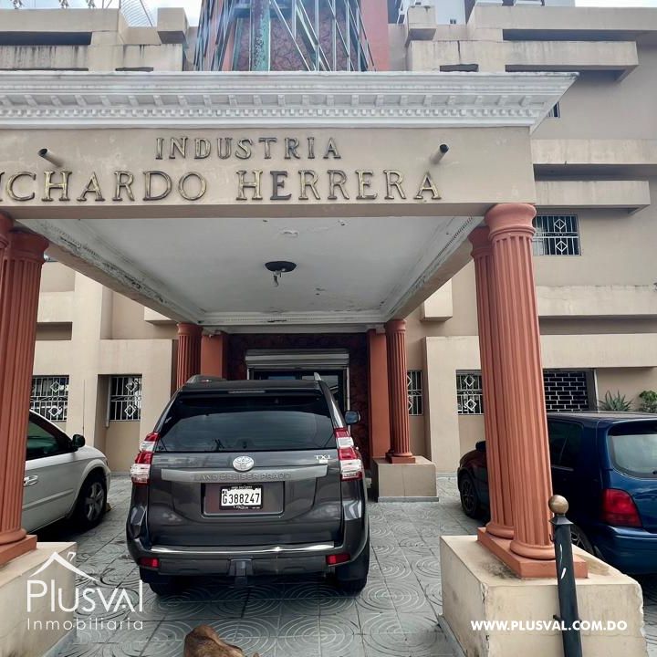 Edificio en venta ubicado en  Santo Domingo Este. 407236