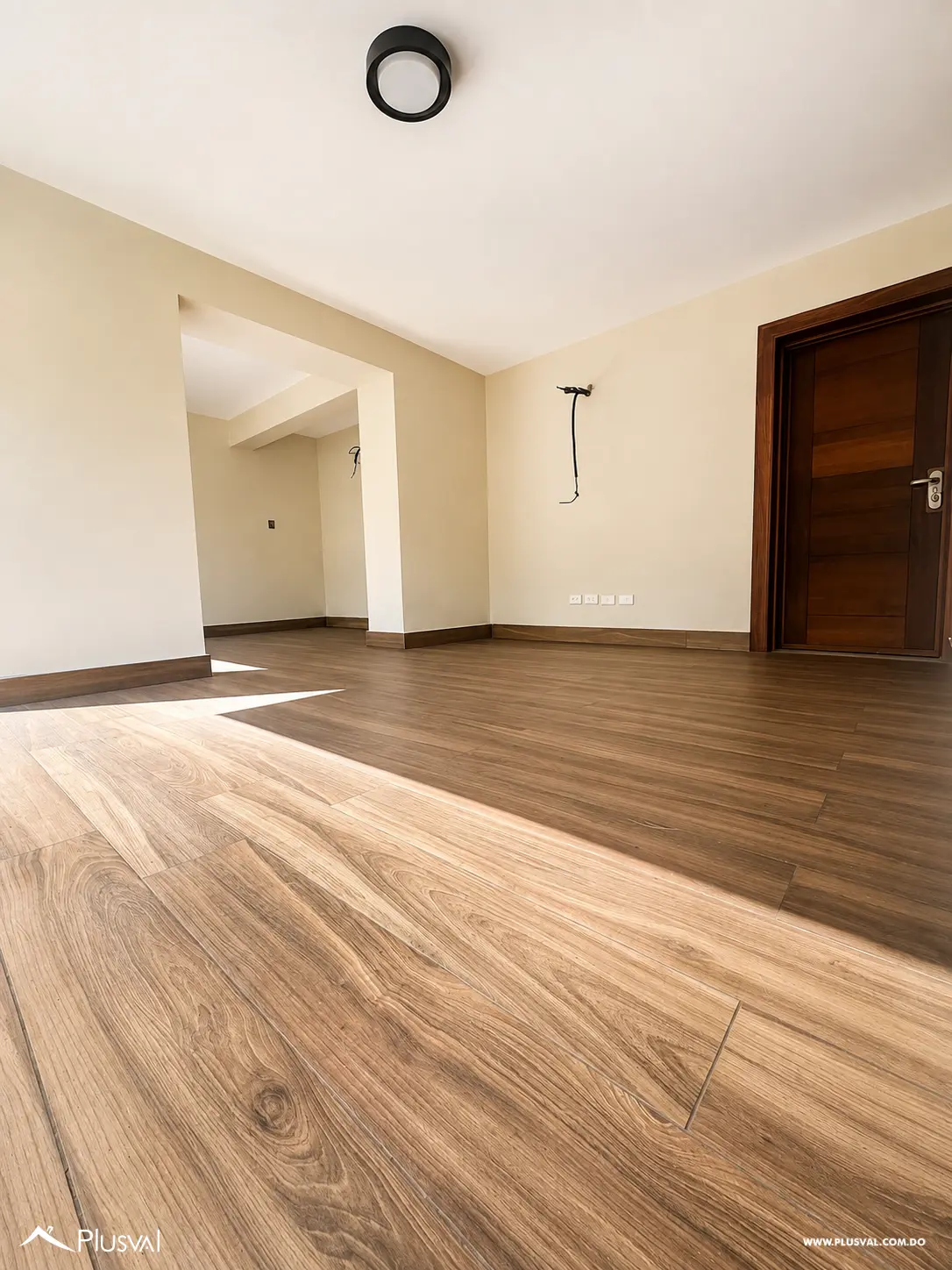 Casa en alquiler en Ensanche Paraíso | Uso residencial o comercial 520020