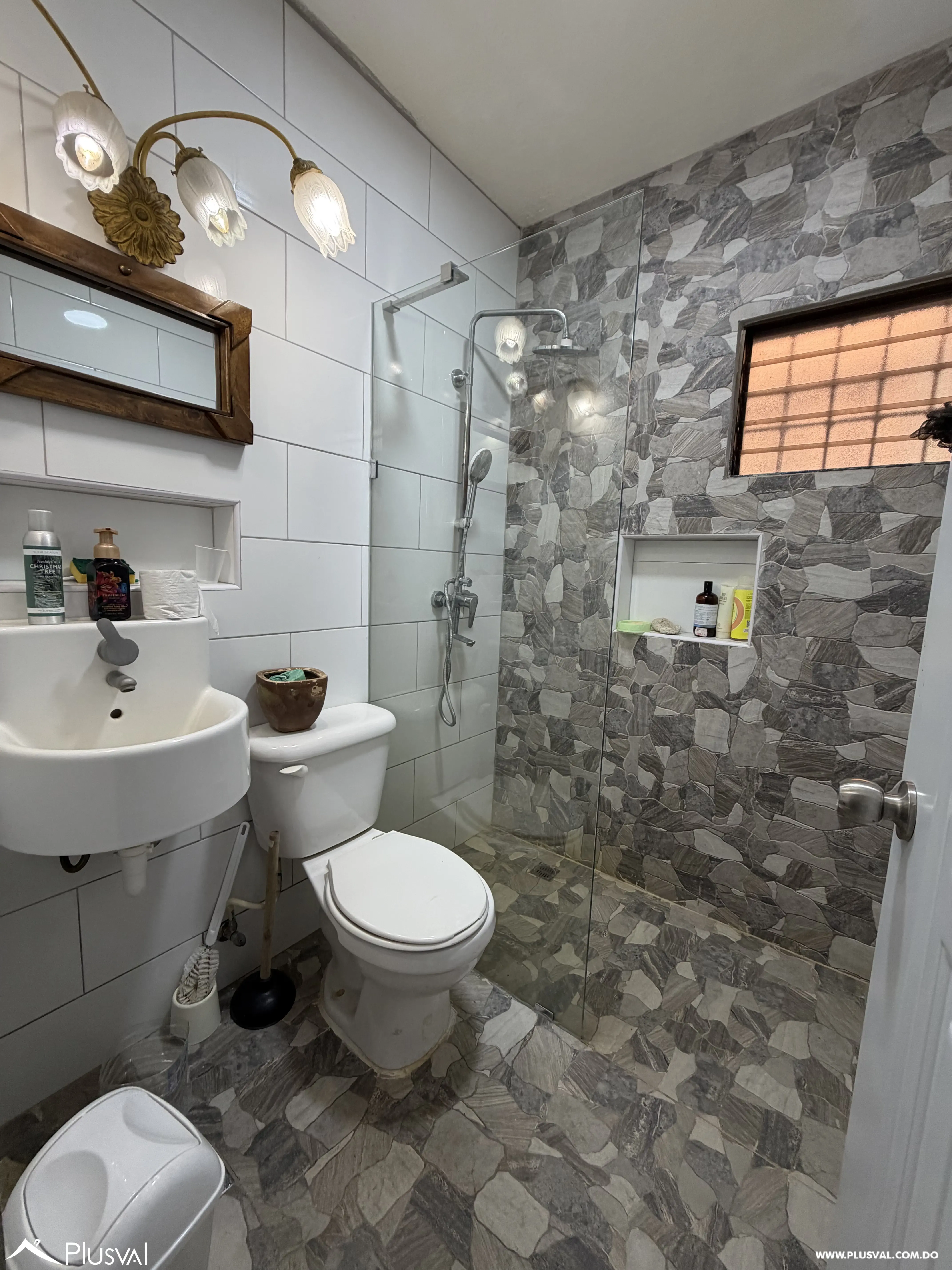 Casa en Venta en el Centro de Jarabacoa | Ideal para Inversión o Uso Comercial 515107