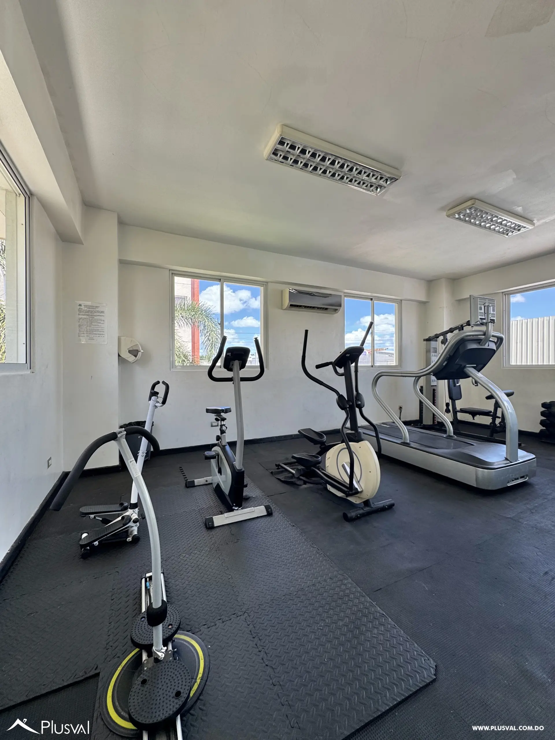 Alquilo Excelente Apto. Amueblado con Hermosa Vista y buena  Distribucion 527609