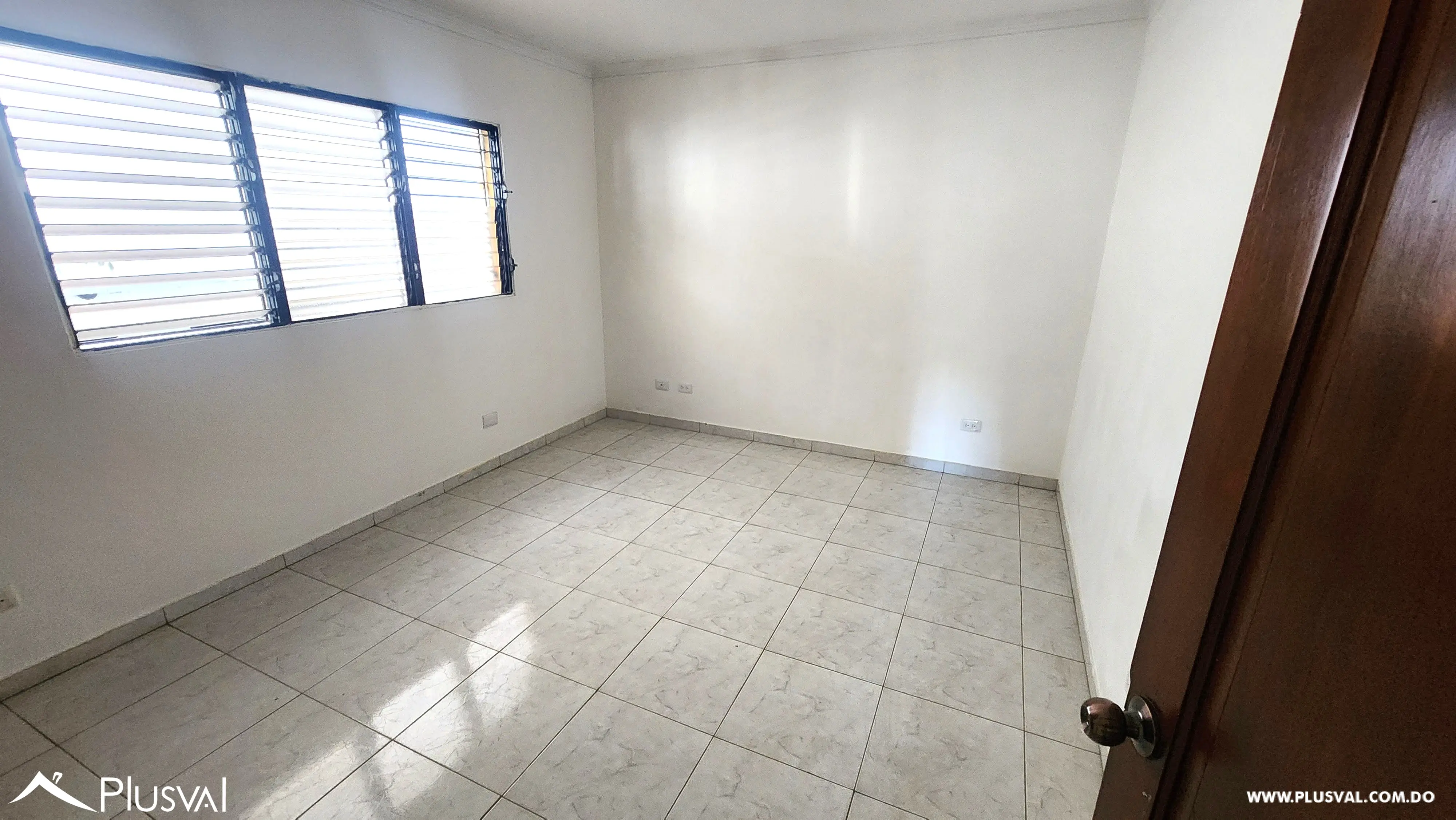 Se vende apartamento clásico de 3 habitaciones en Bella Vista 477929