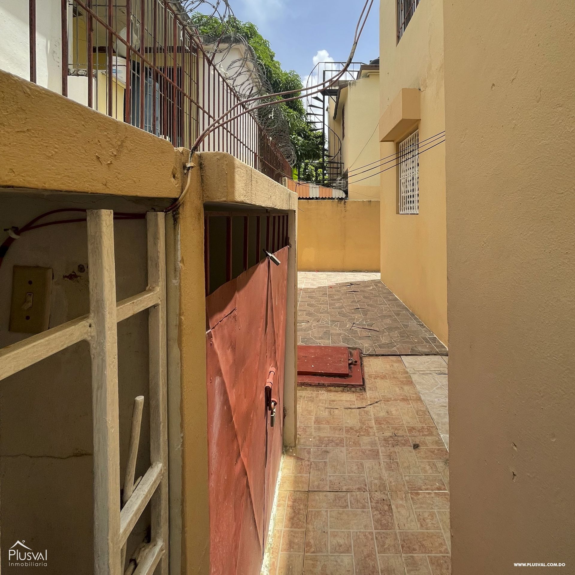 Edificio Residencial con 2 niveles 186452