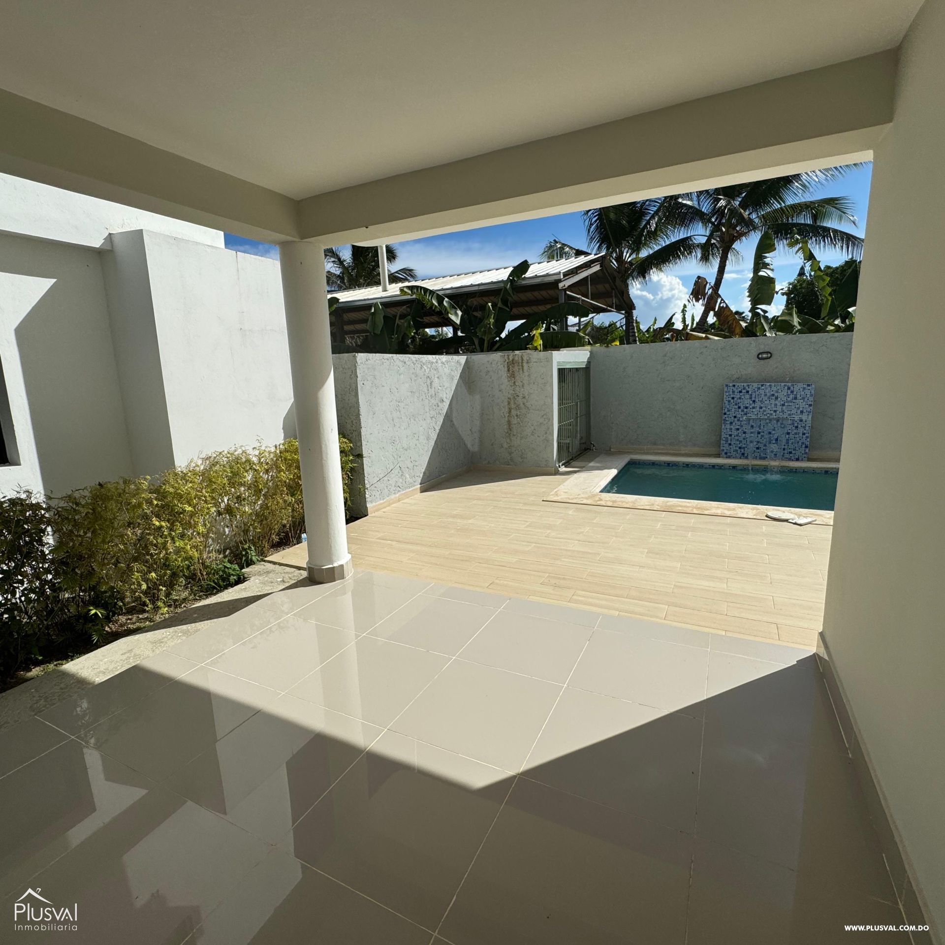 Villa de dos niveles con Piscina en venta ubicada en el corazón de Cabarete, a pocos minutos de la playa 385507