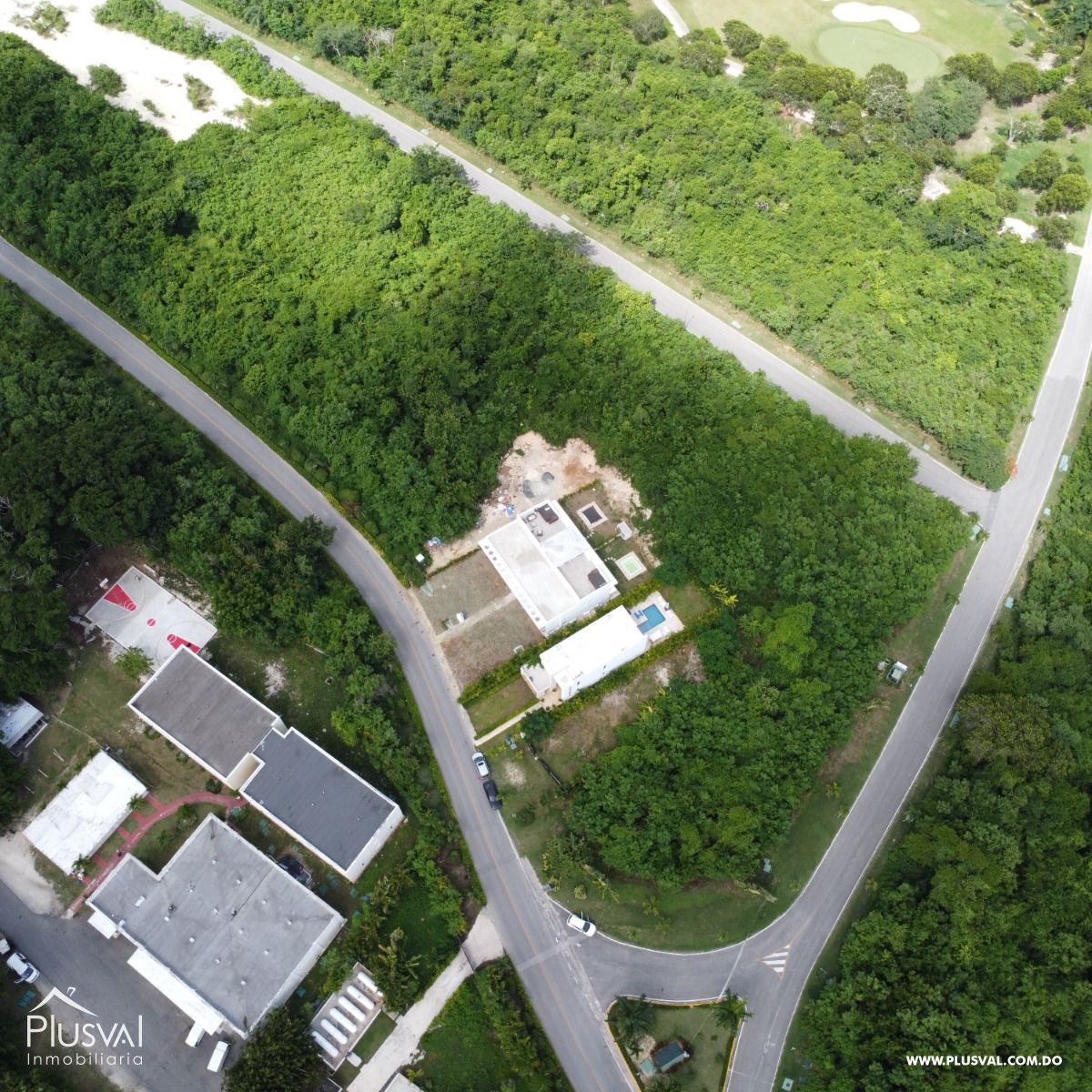 Solares en Venta en Playa Nueva Romana con Campo de Golf y Playa Privada 303063