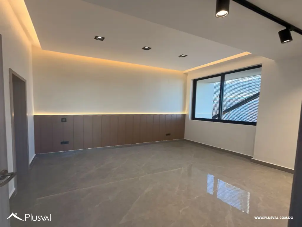 Apartamento con linea blanca en alquiler en Piantini 535752