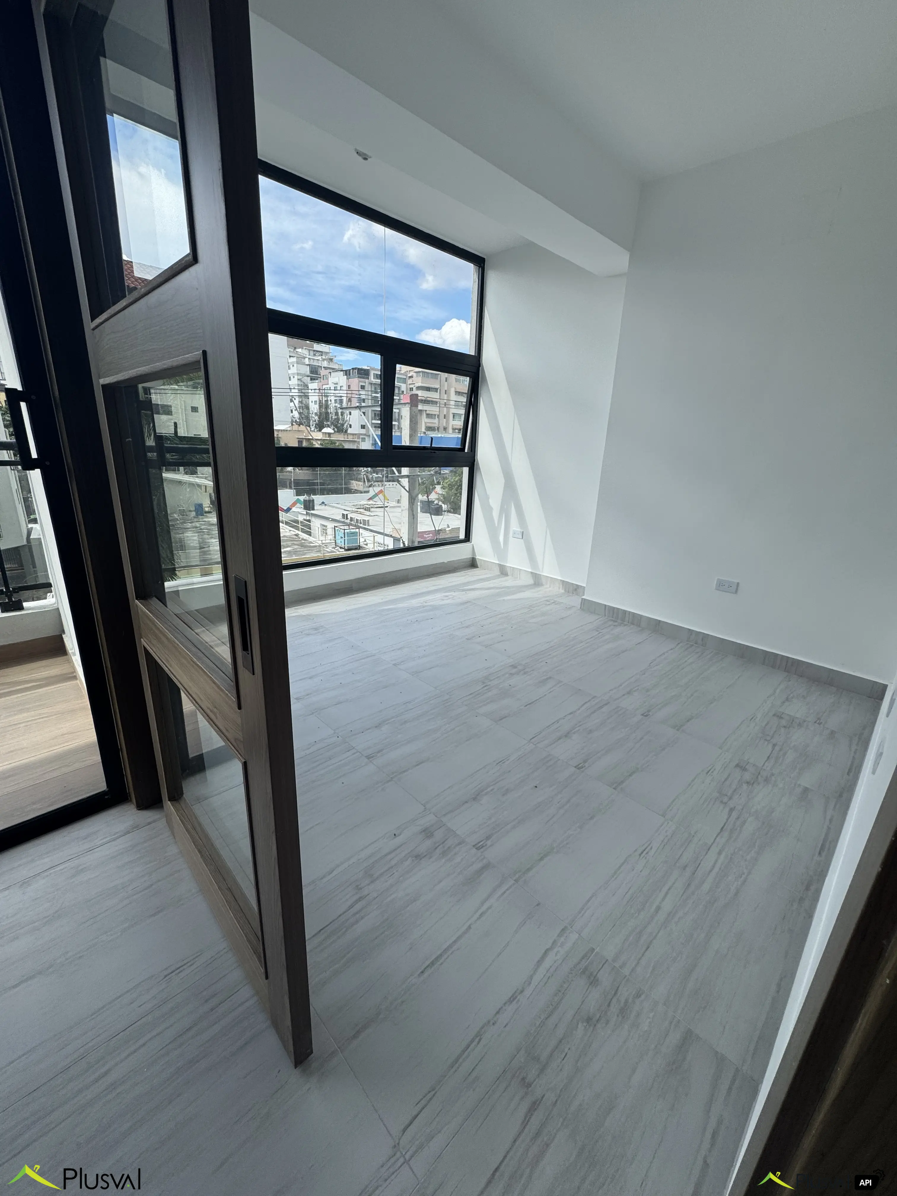 Alquiler de excelente apartamento en Evaristo Morales 451326