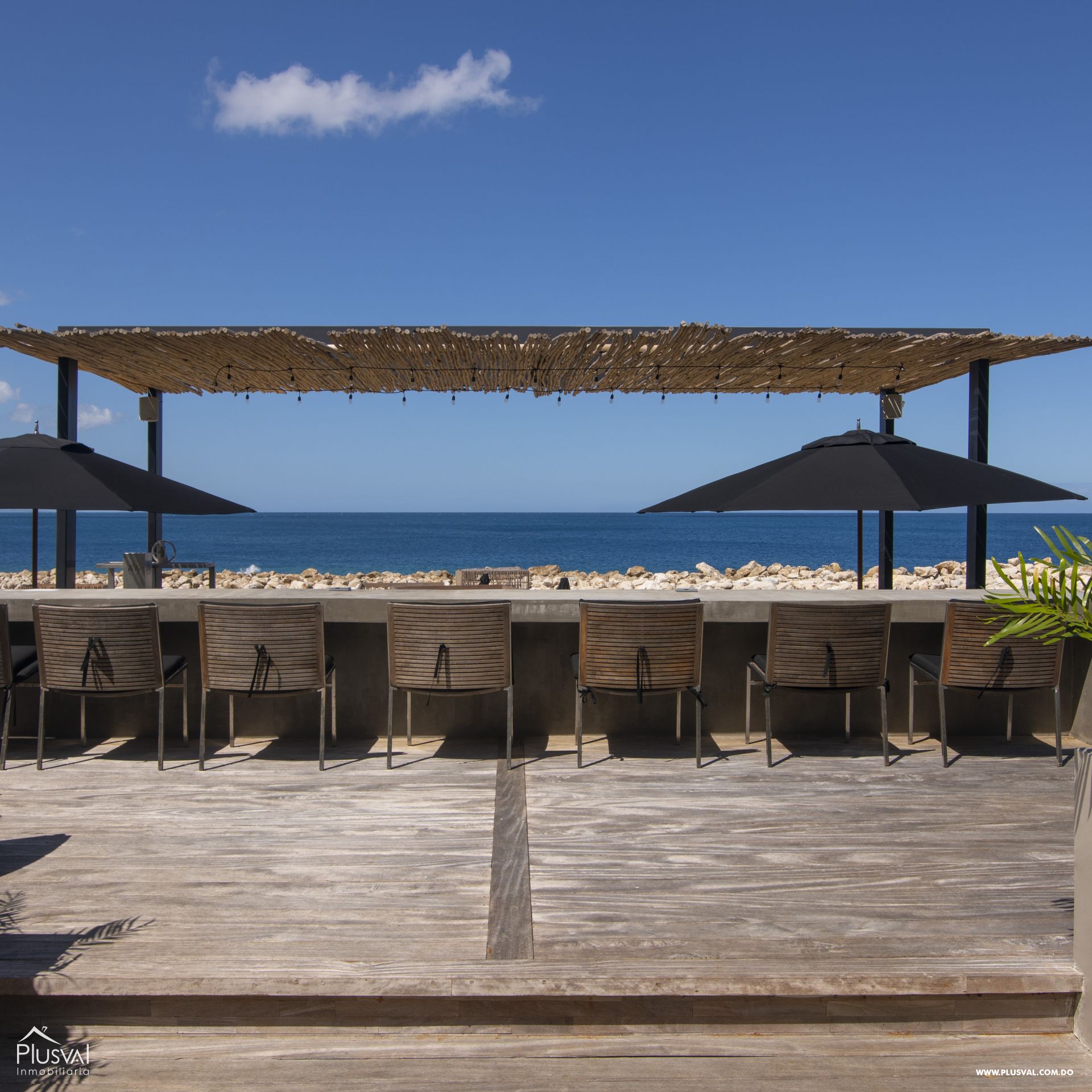 Exclusivos Apartamento de 3 Habitaciones en Proyecto Cerrado Frente al Mar. 439578