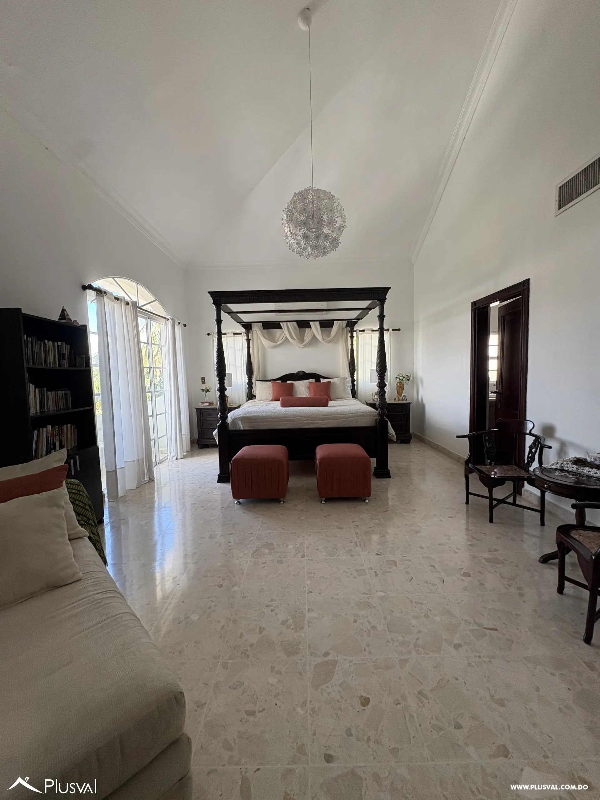 Casa en venta en Altos de Arroyo Hondo III con piscina y hermosa vista. 484715